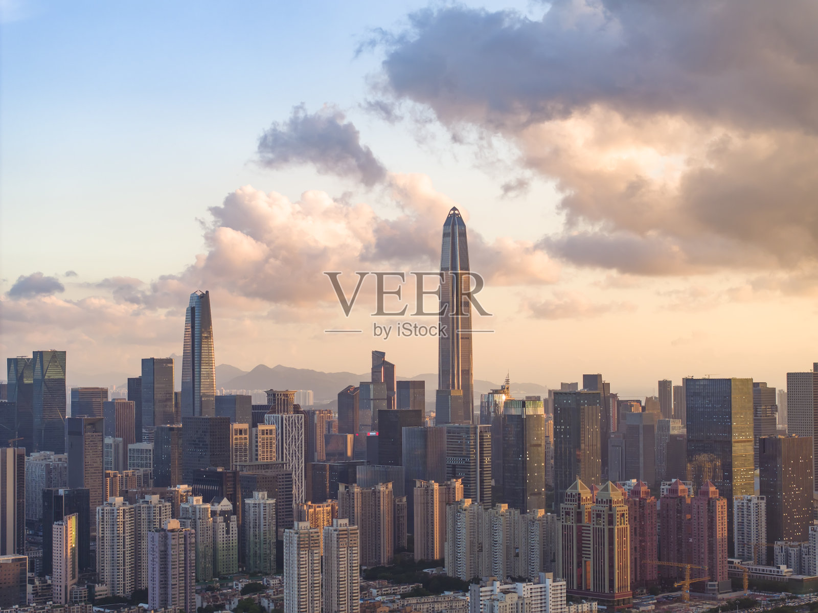 鸟瞰中国深圳CBD的天际线照片摄影图片