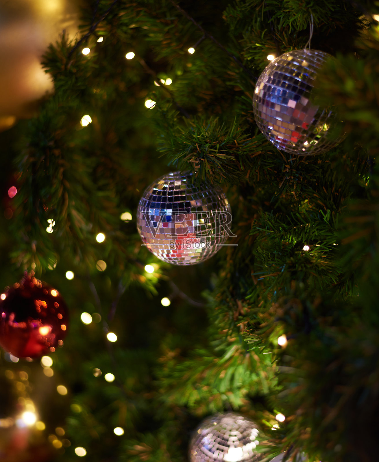 装饰品装饰圣诞树照片摄影图片