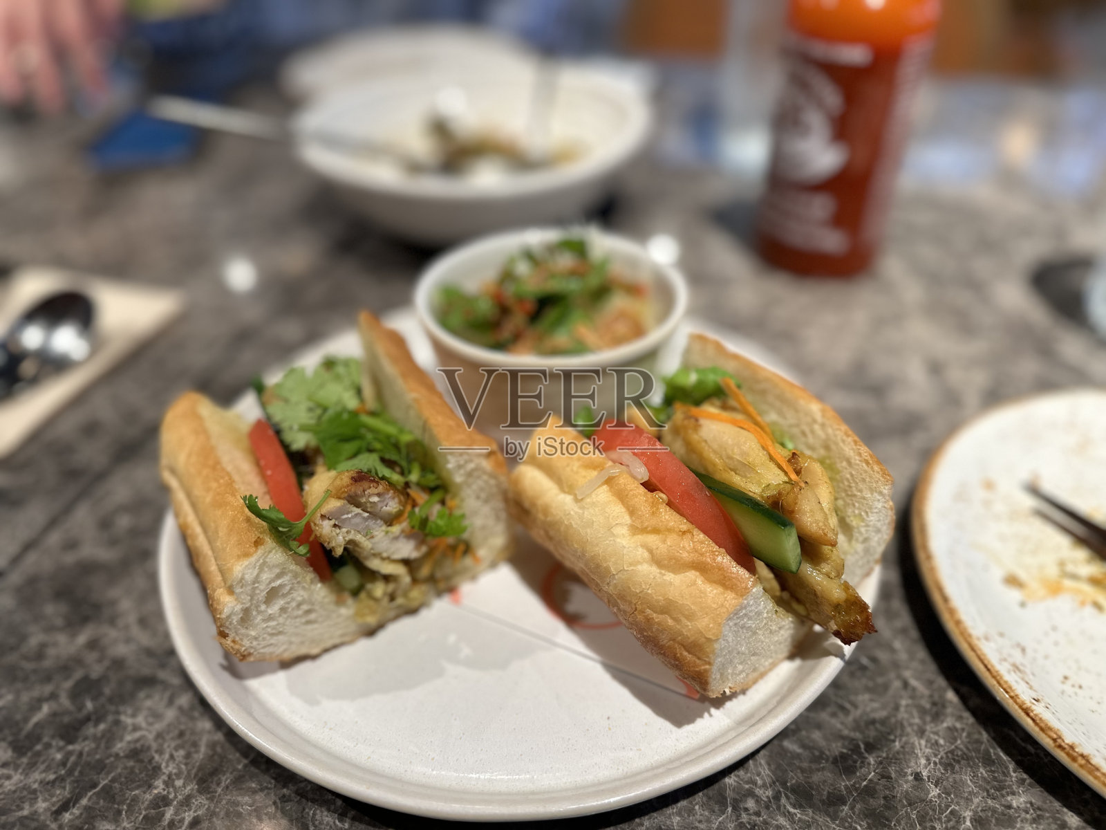 越南餐桌照片摄影图片