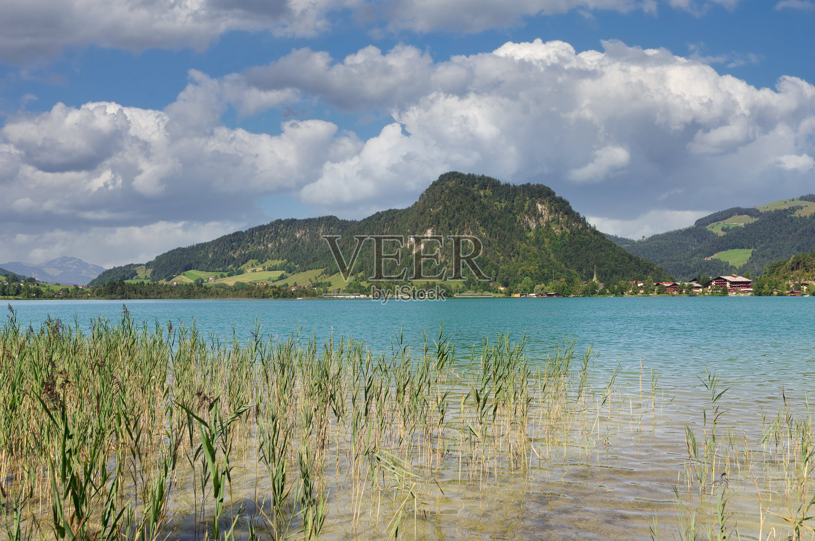 奥地利蒂罗尔的沃尔什湖照片摄影图片