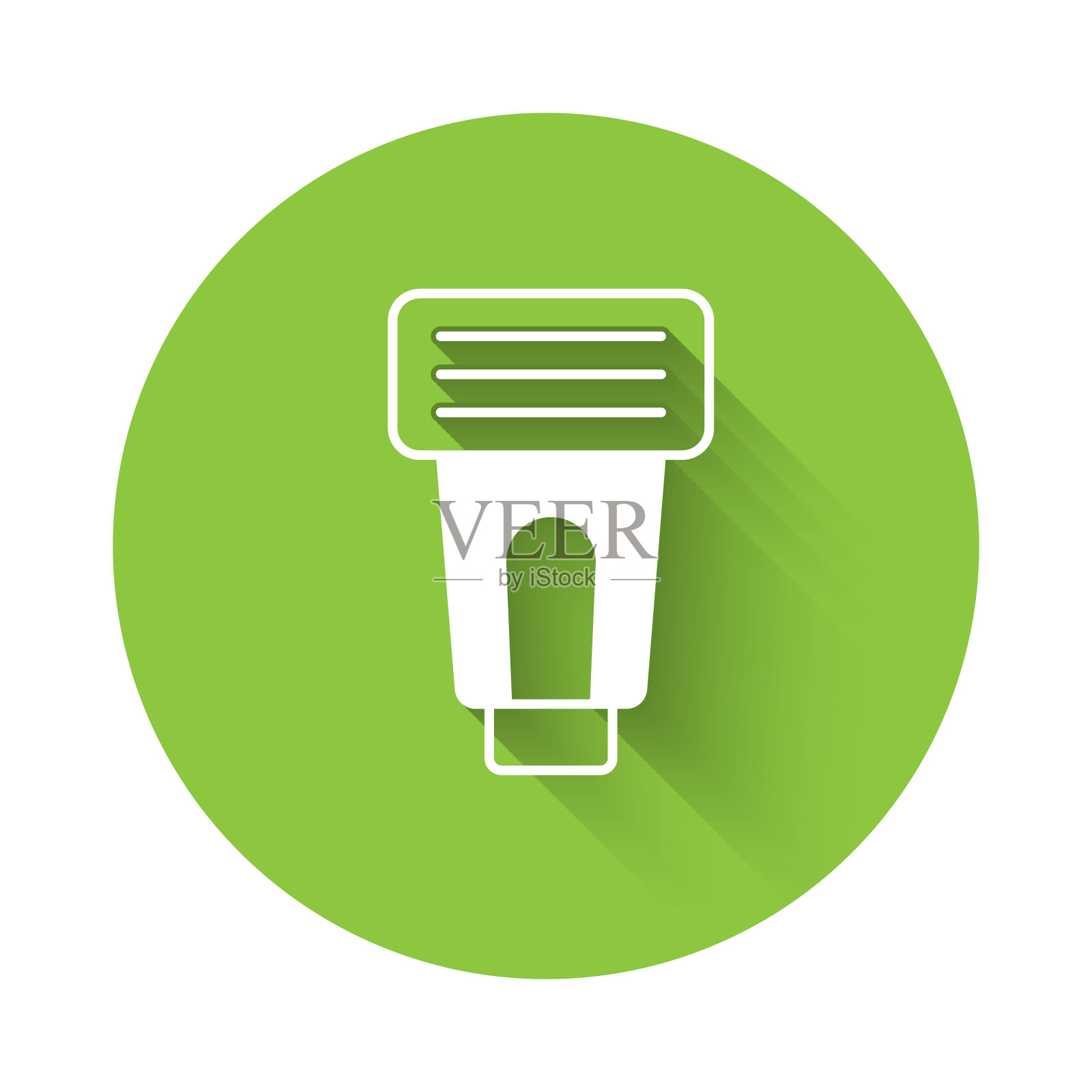 白色照片相机闪光灯图标隔离与长阴影背景。绿色圆形按钮。向量插画图片素材