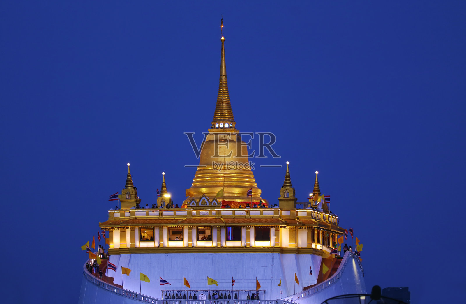 泰国曼谷沙基寺的金山夜景令人惊叹照片摄影图片