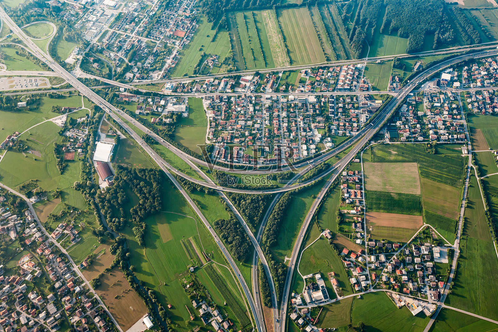 2008年卢布尔雅那的热气球鸟瞰图照片摄影图片