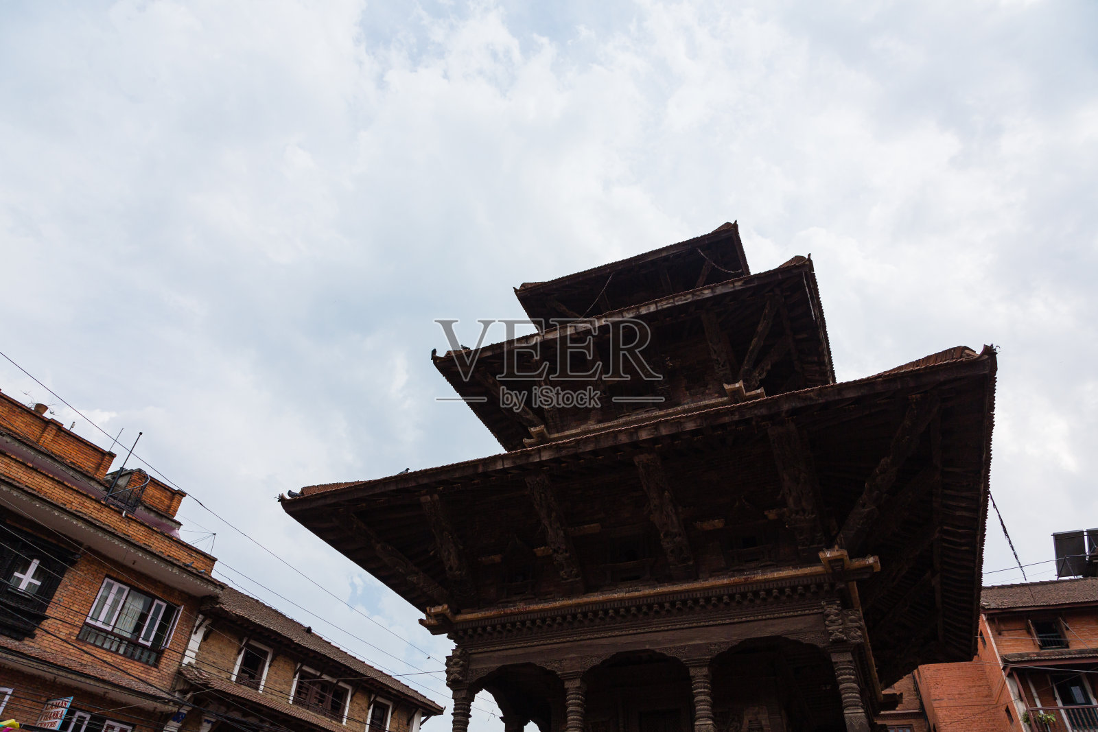 尼泊尔帕坦古城的奎师那神庙照片摄影图片