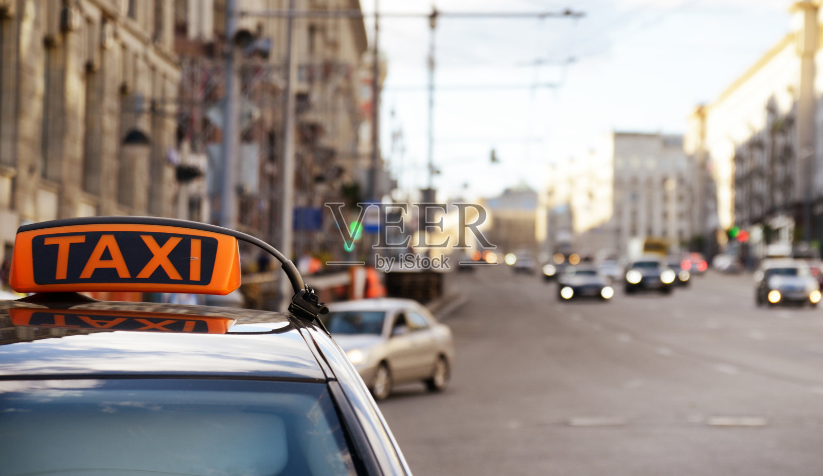 莫斯科高峰时段出租车。照片摄影图片