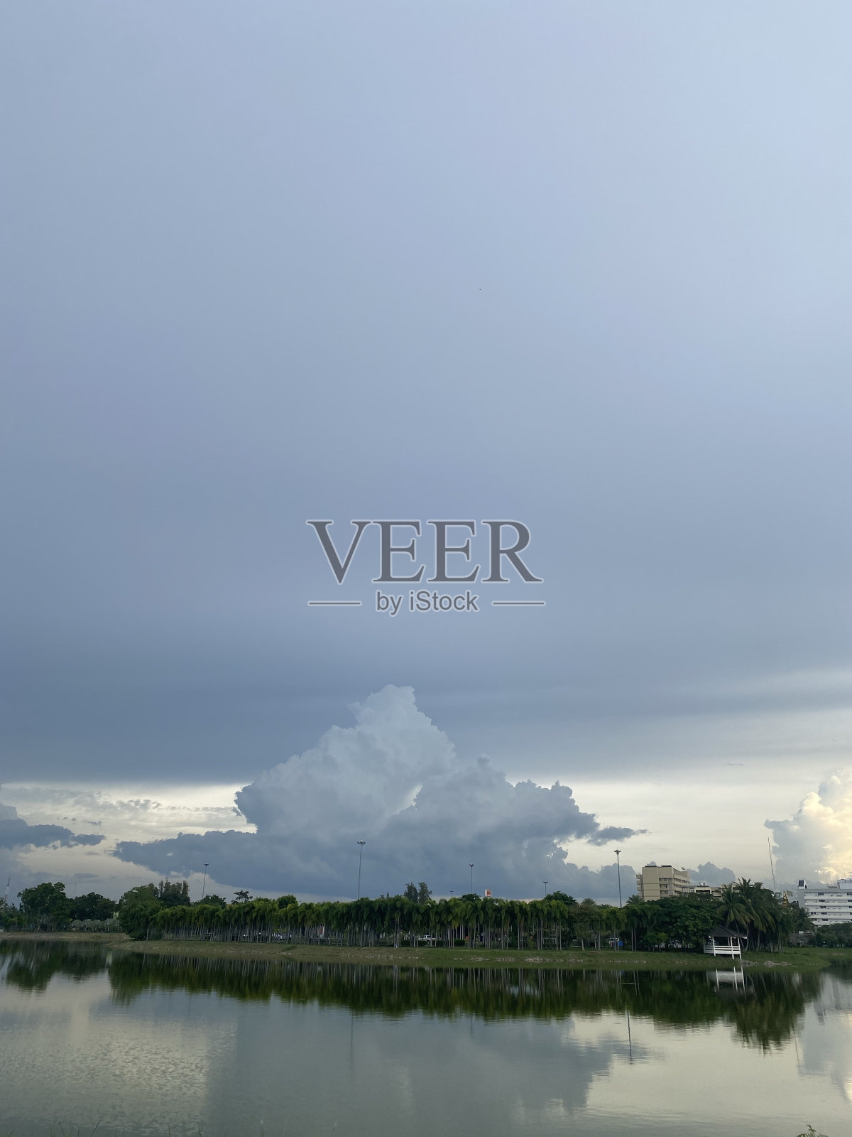 云看起来很好看照片摄影图片