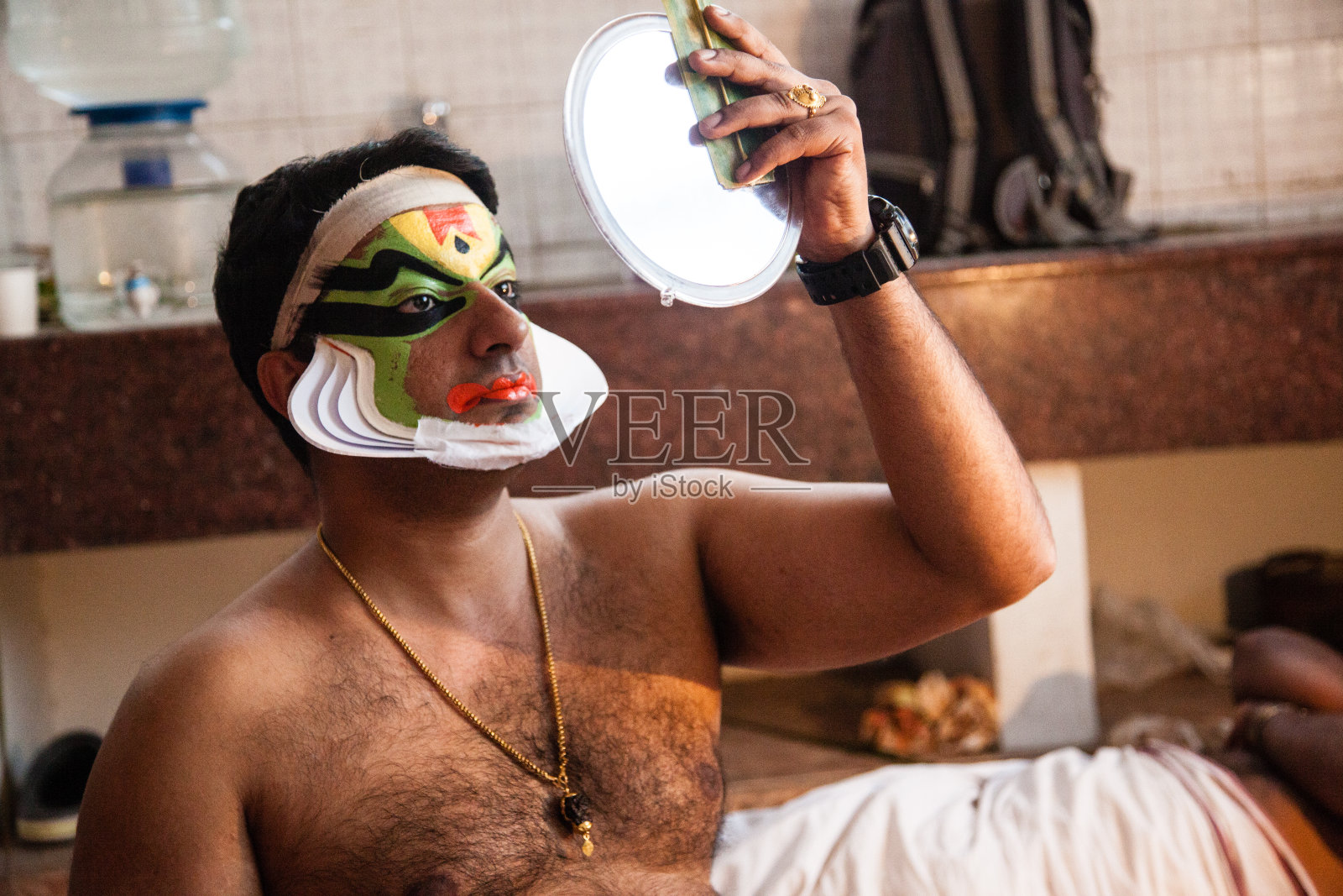 卡塔卡里化妆和姿势拍照照片摄影图片