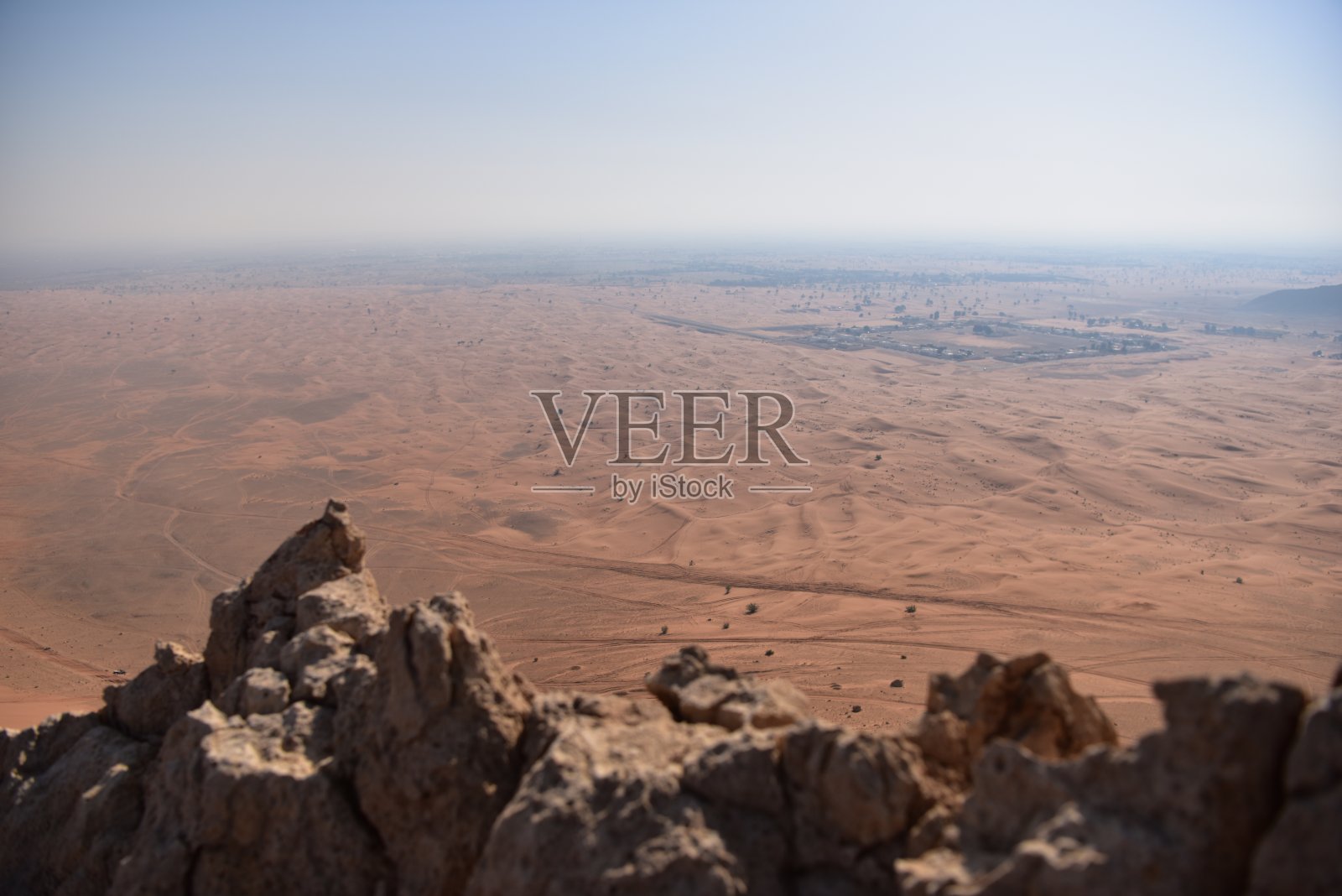 沙漠与山脉照片摄影图片