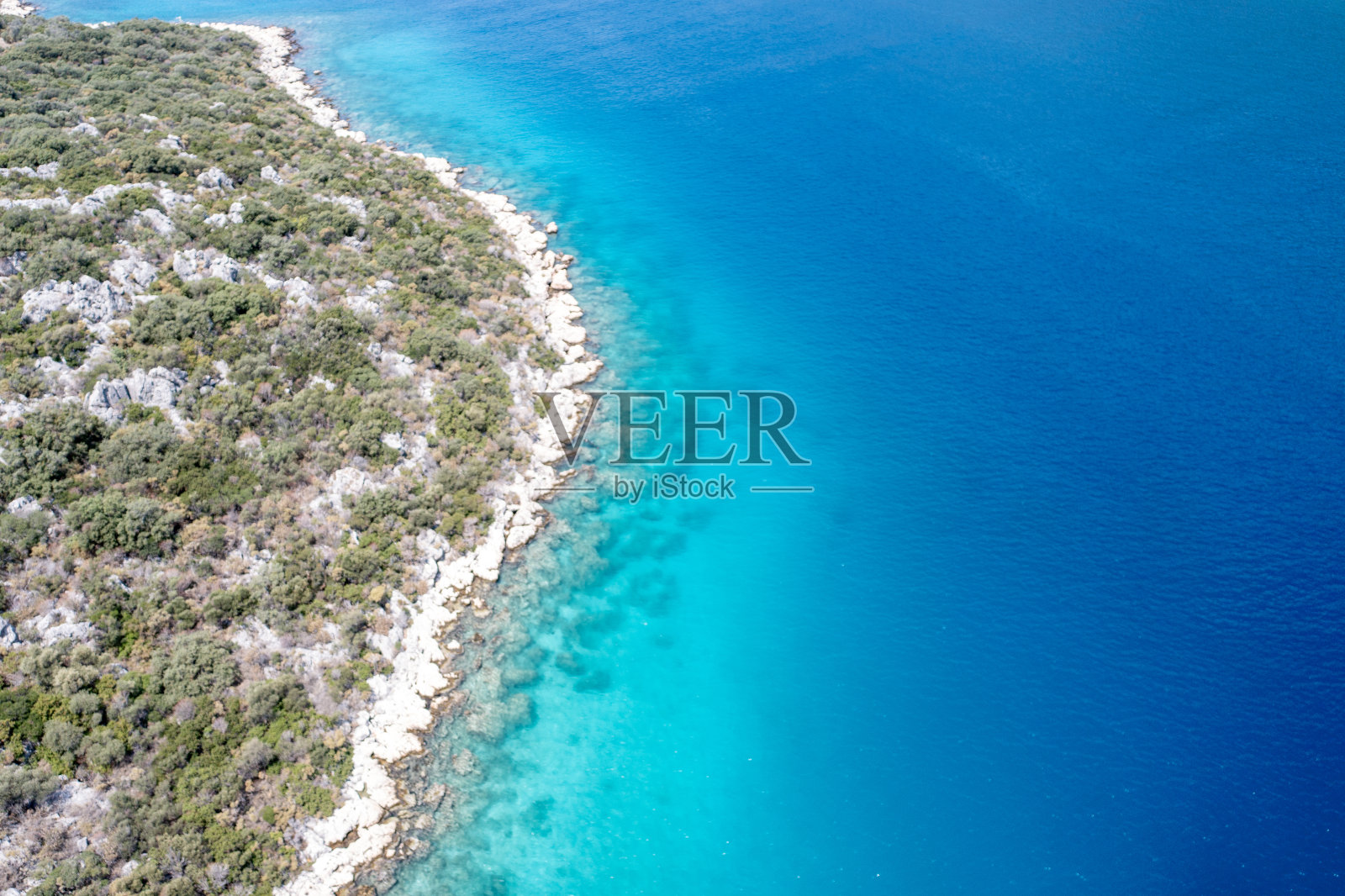 无人机鸟瞰图Kas和绿松石泻湖照片摄影图片