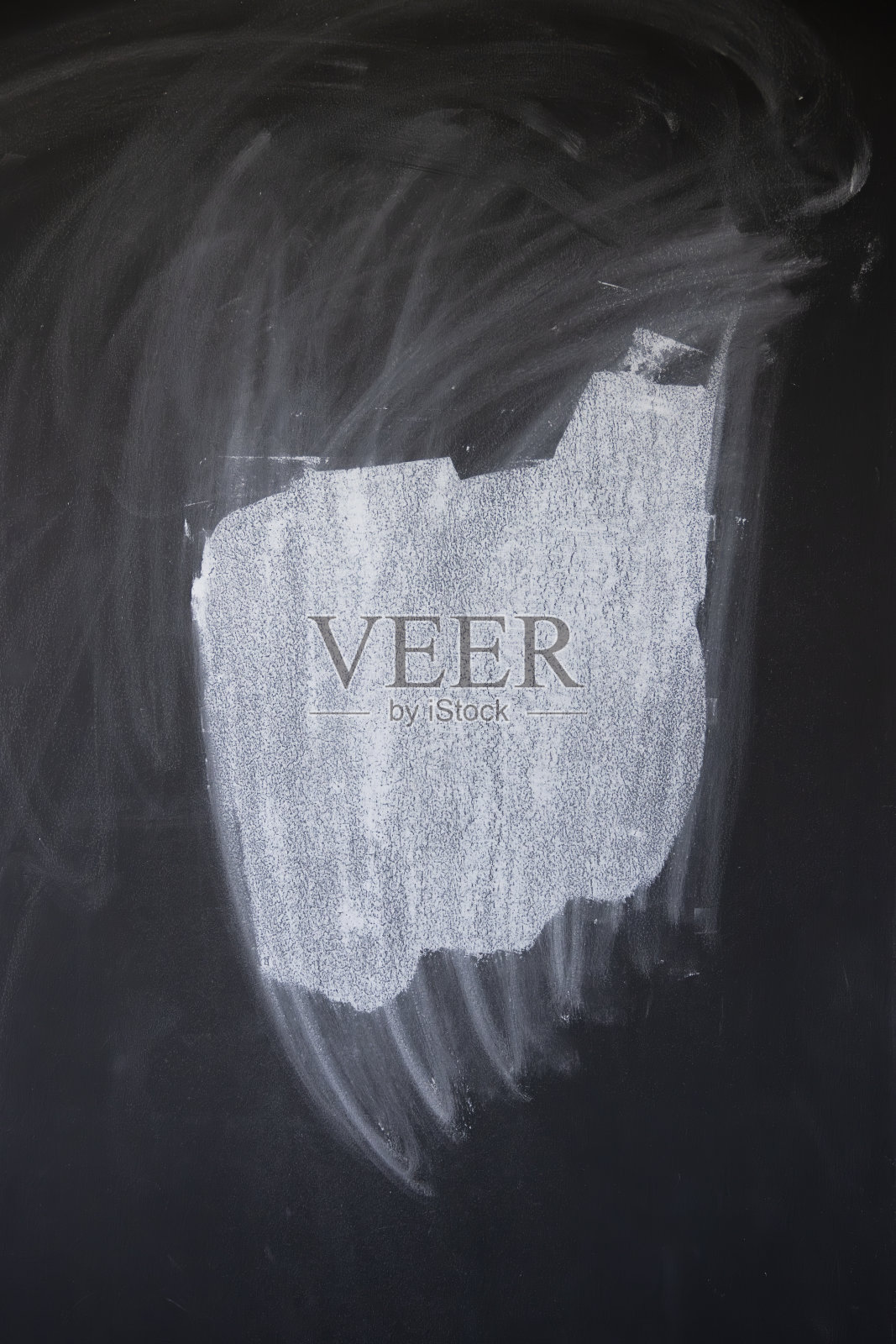 修复后再涂黑墙照片摄影图片