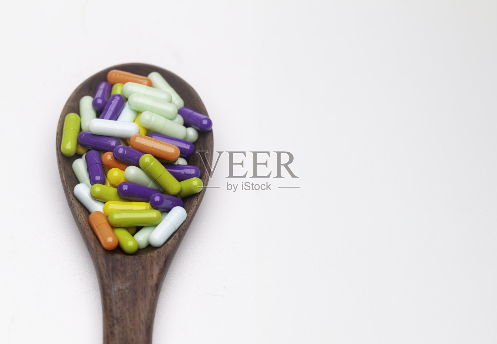 白色背景的药丸俯视图照片摄影图片