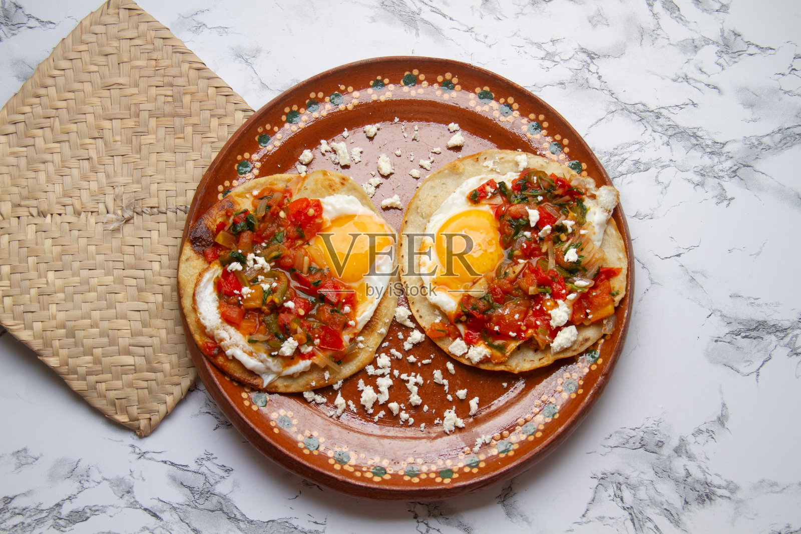 美味的墨西哥卷饼:墨西哥早餐的经典照片摄影图片