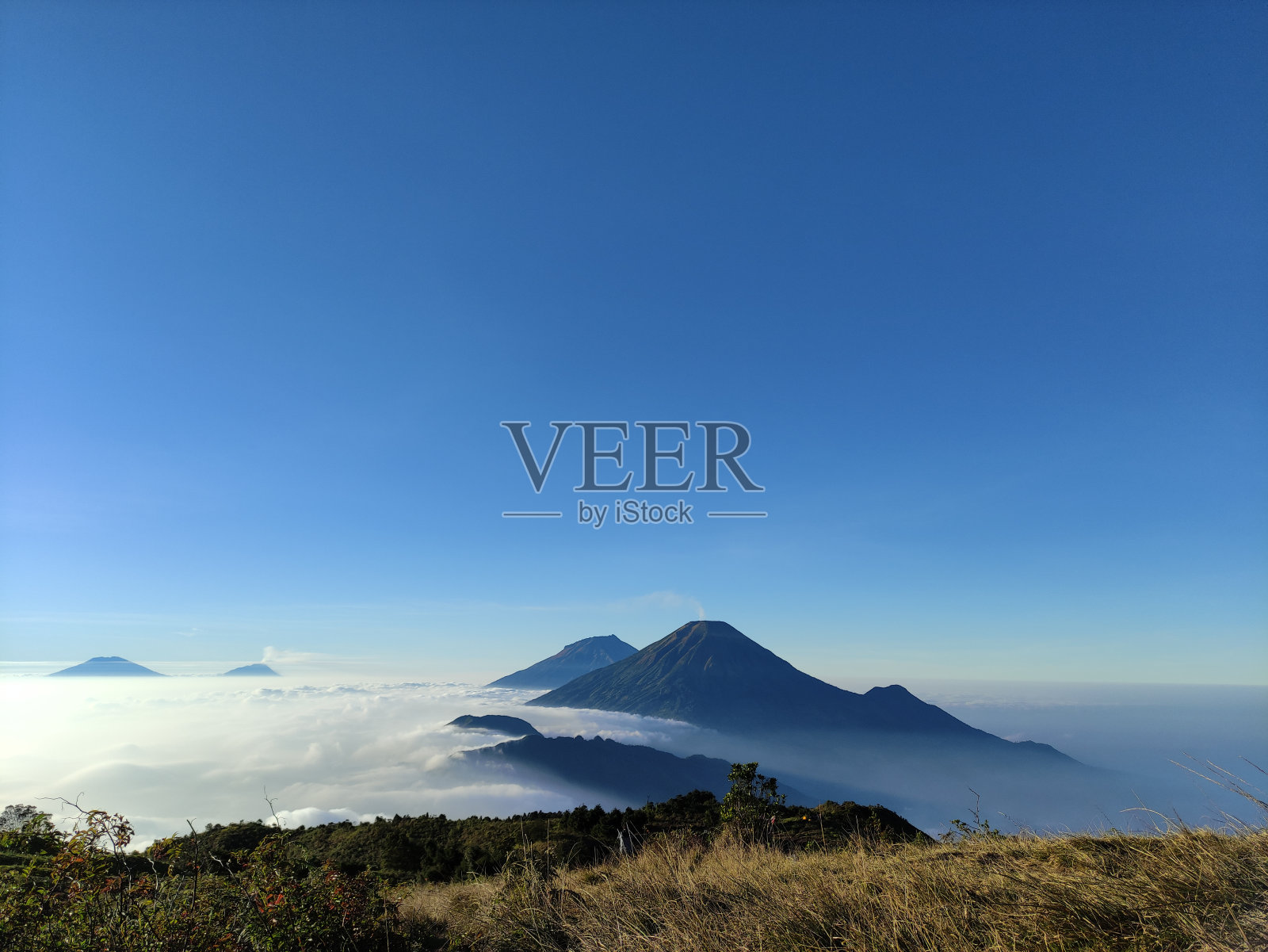 印度尼西亚中爪哇的普拉山美丽而令人惊叹照片摄影图片