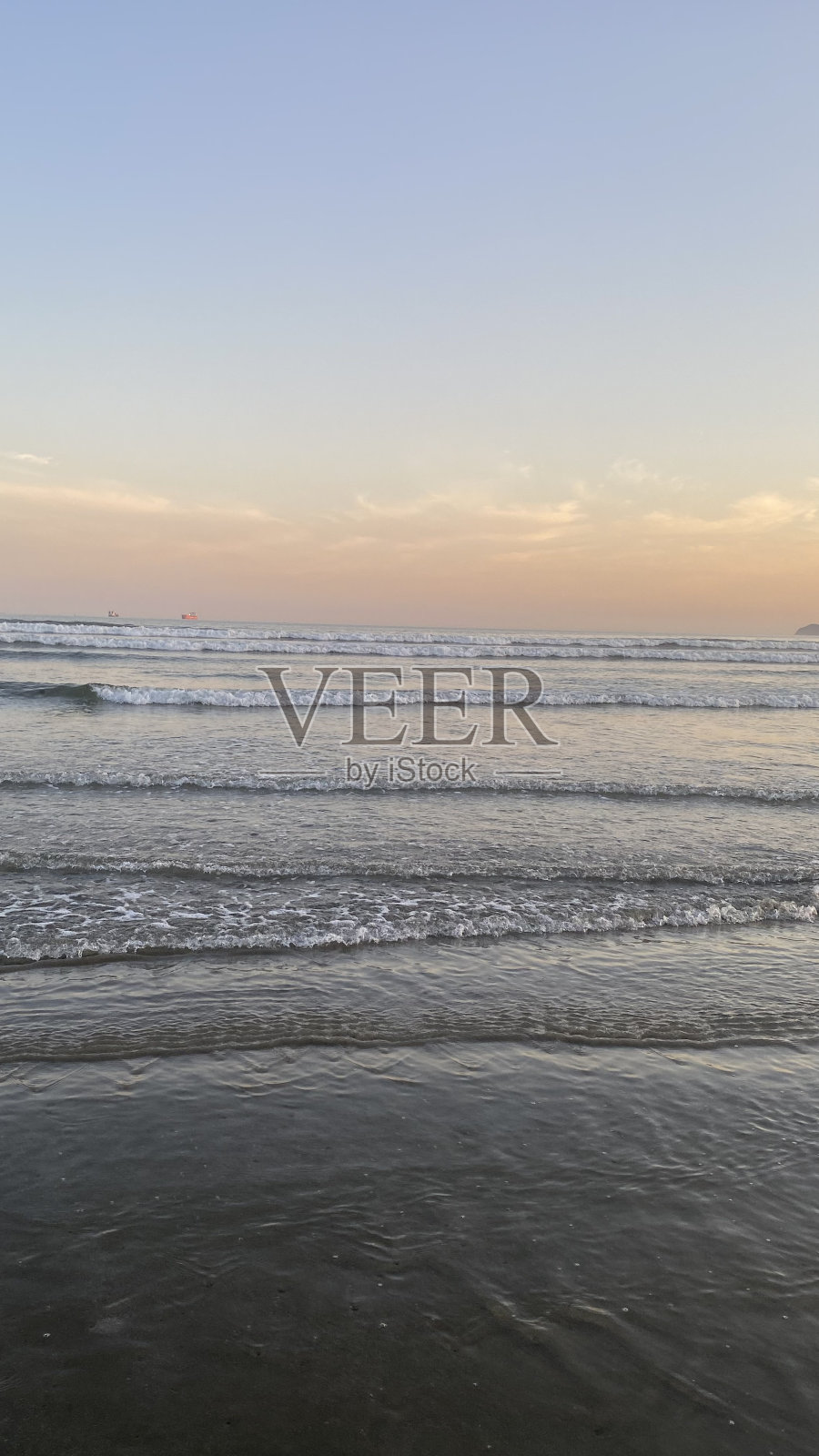 大海和沙滩照片摄影图片