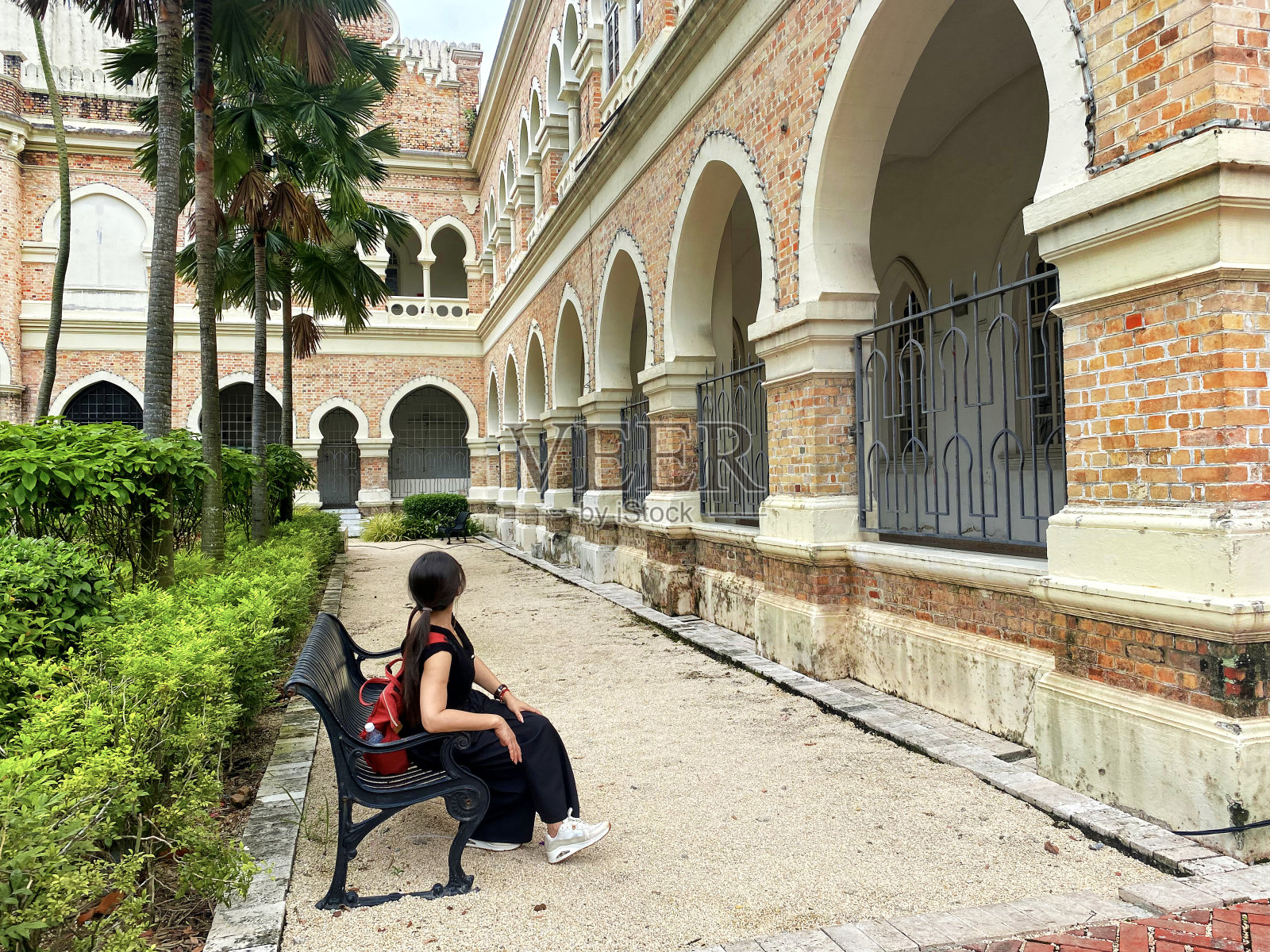 美丽的亚洲女性游客在吉隆坡市照片摄影图片