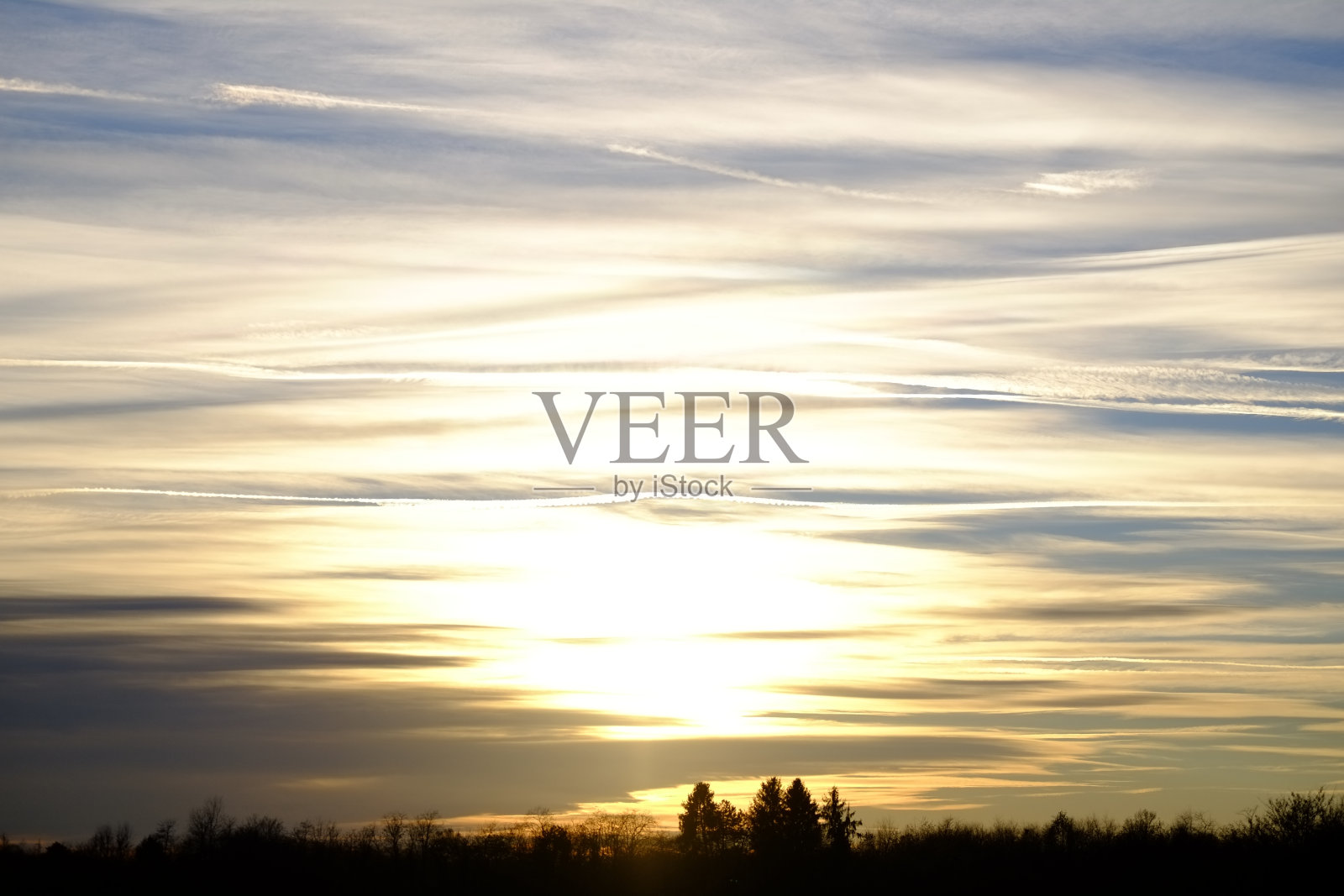 公园里的日落照片摄影图片