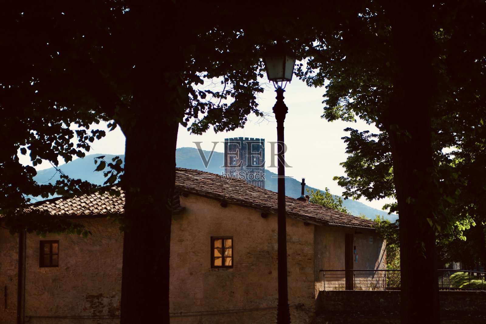 这是托斯卡纳卢卡的街道照片摄影图片