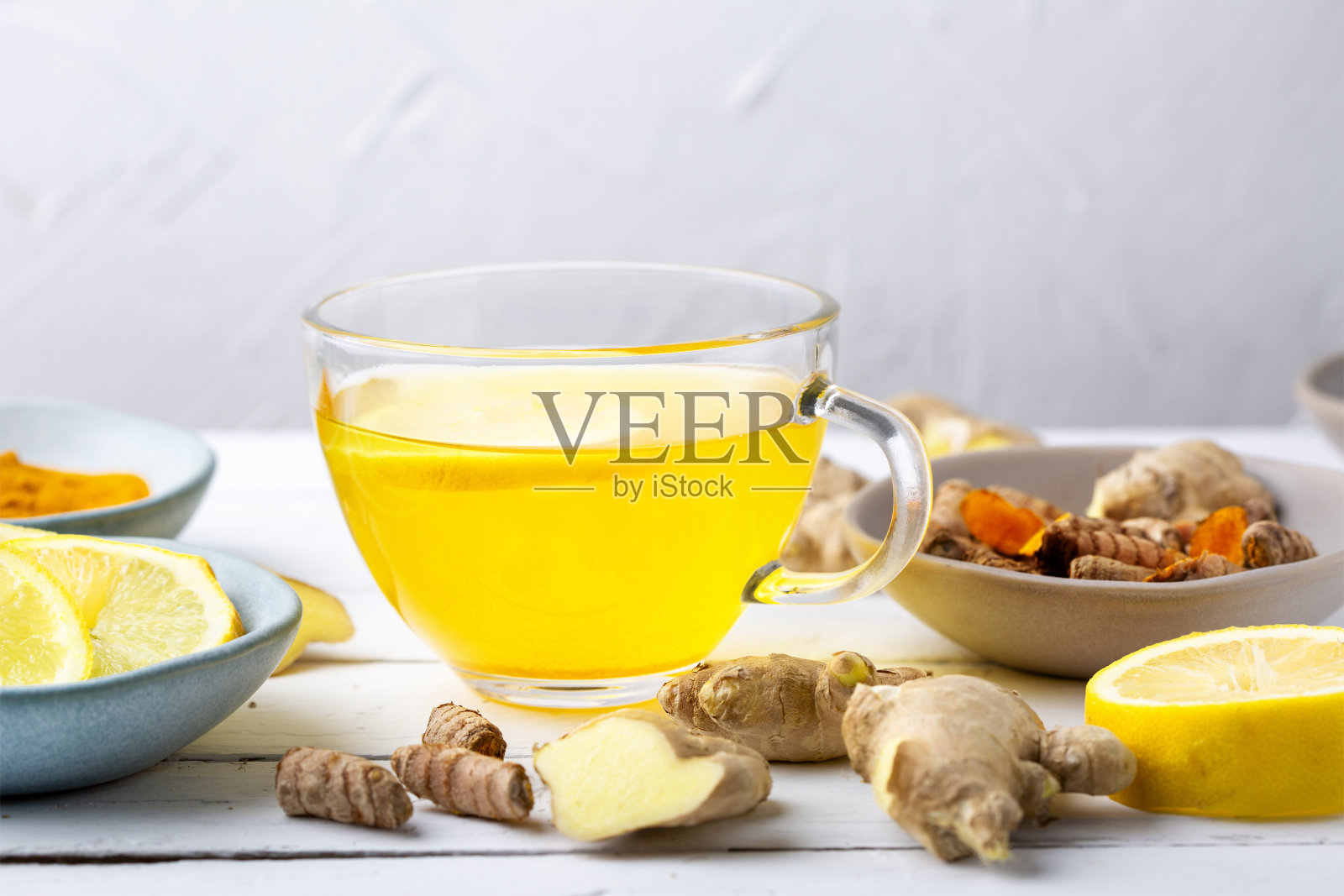 姜黄和姜，粉末，根茎和茶。补充医学照片摄影图片