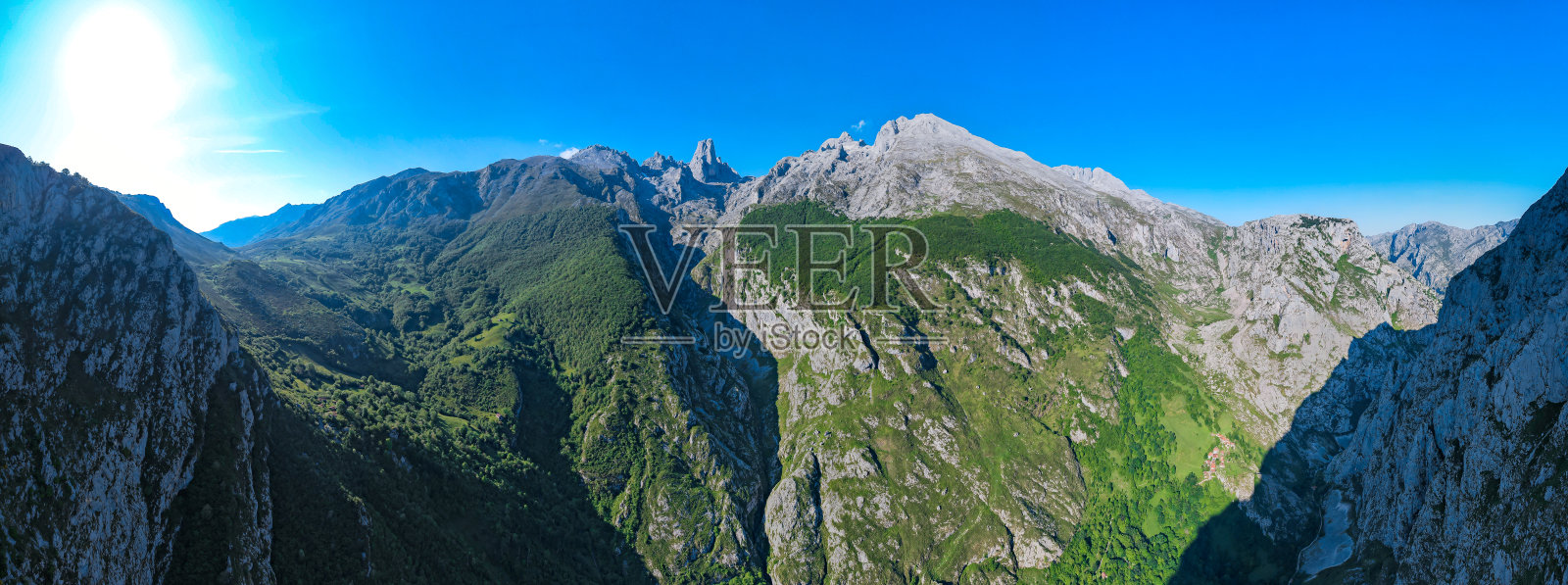 欧洲之峰的航拍全景照片摄影图片