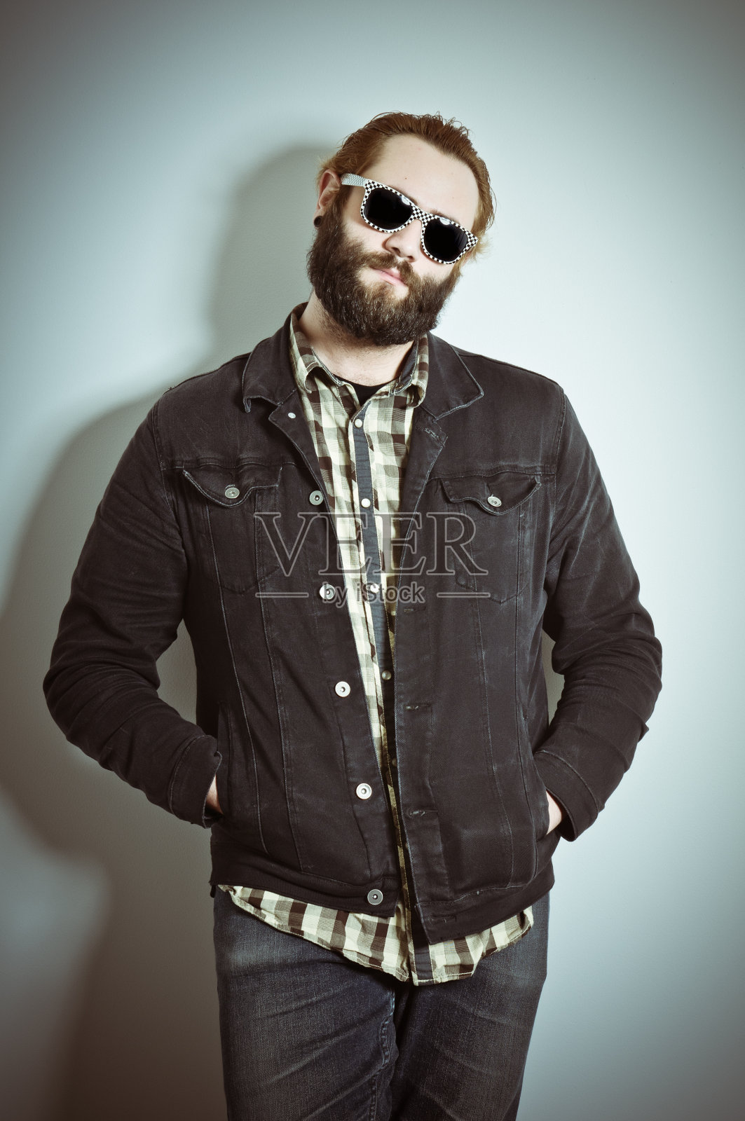 潮人的家伙照片摄影图片