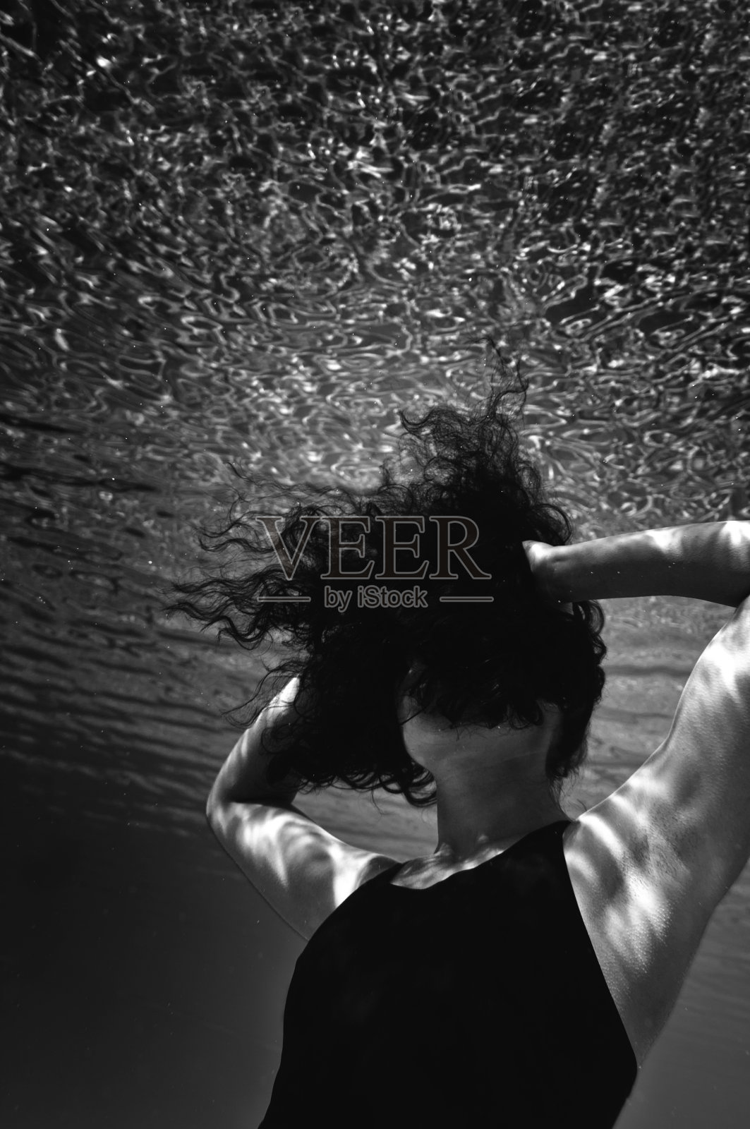 水下焦虑照片摄影图片