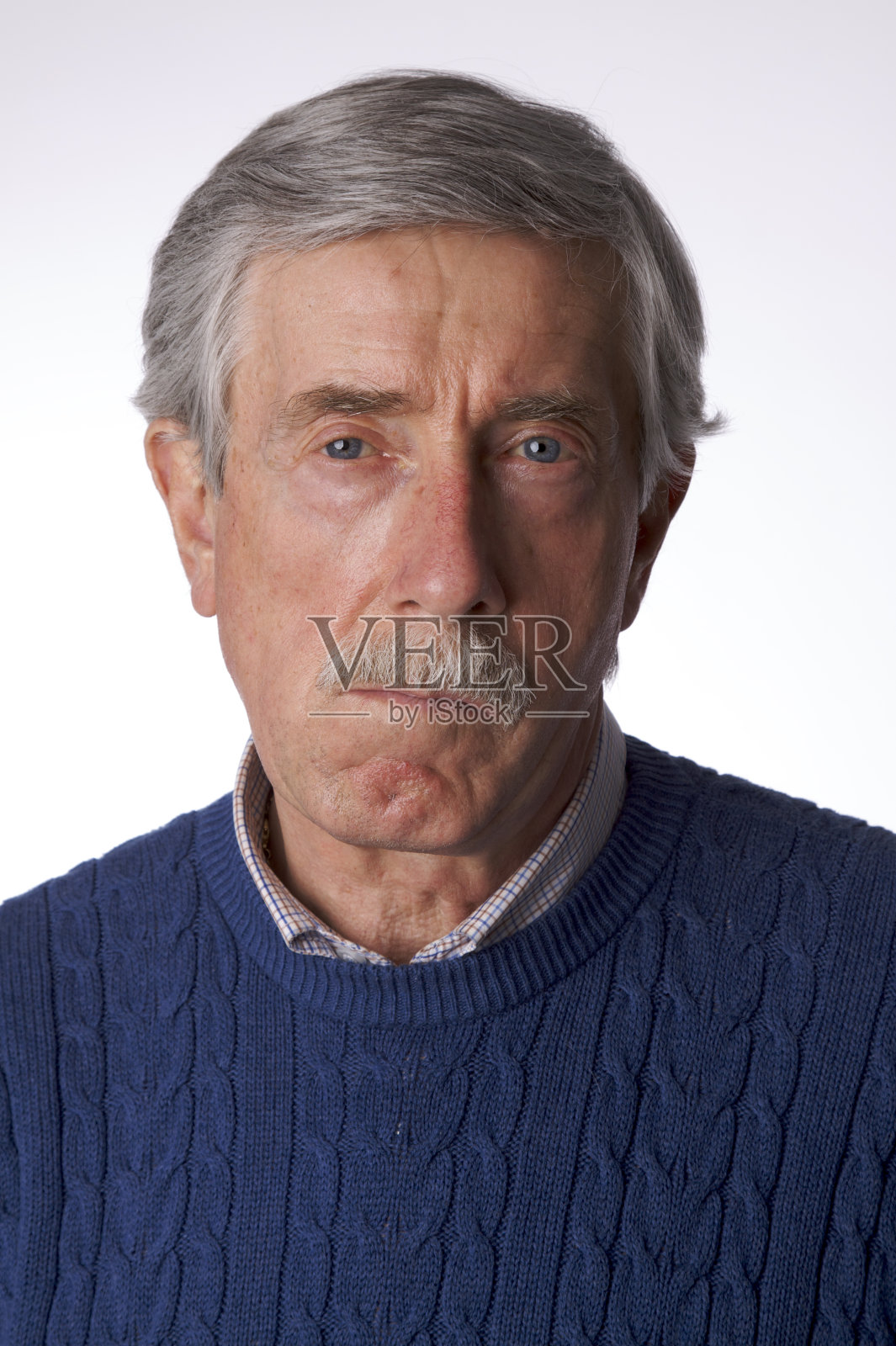 一个老人的画室肖像照片摄影图片