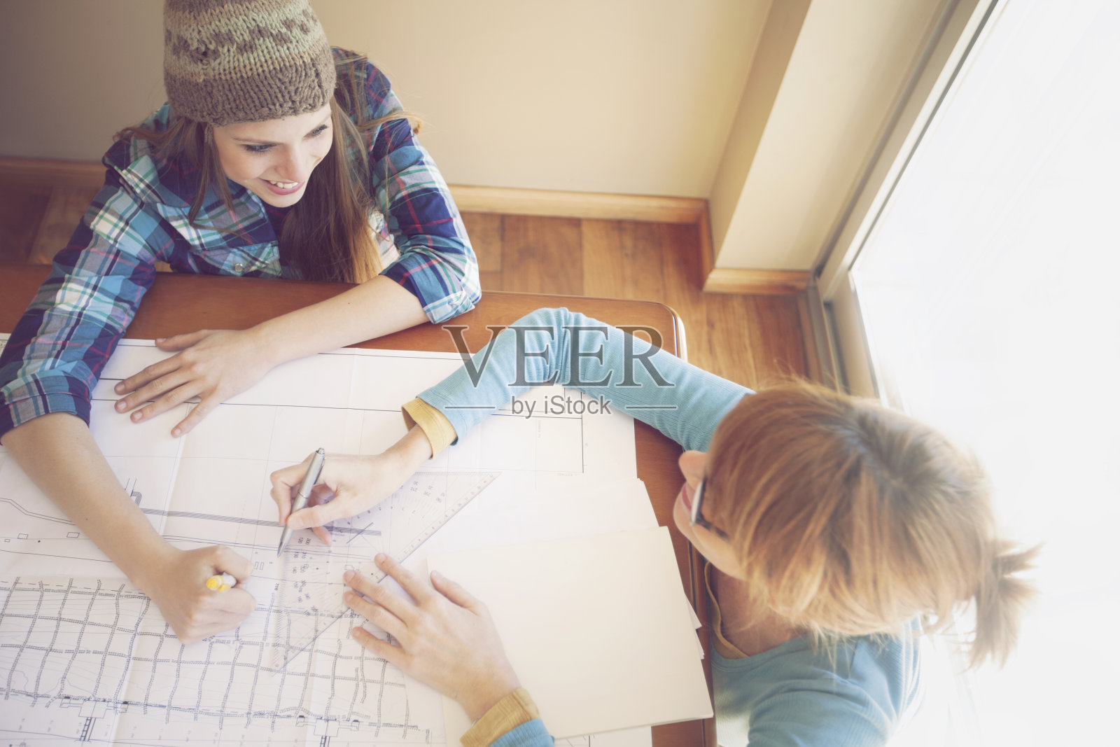 女性团队合作照片摄影图片