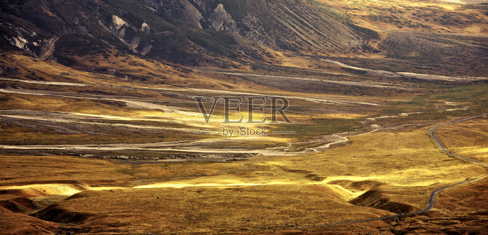 日落时分皇帝营地照片摄影图片