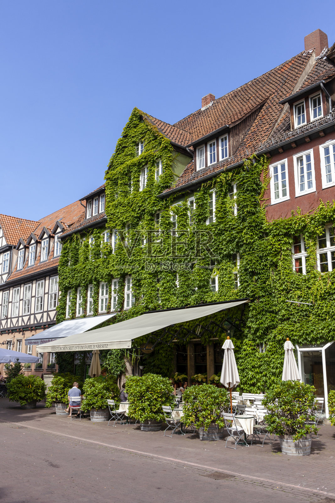 汉诺威历史悠久的老城街道咖啡馆照片摄影图片