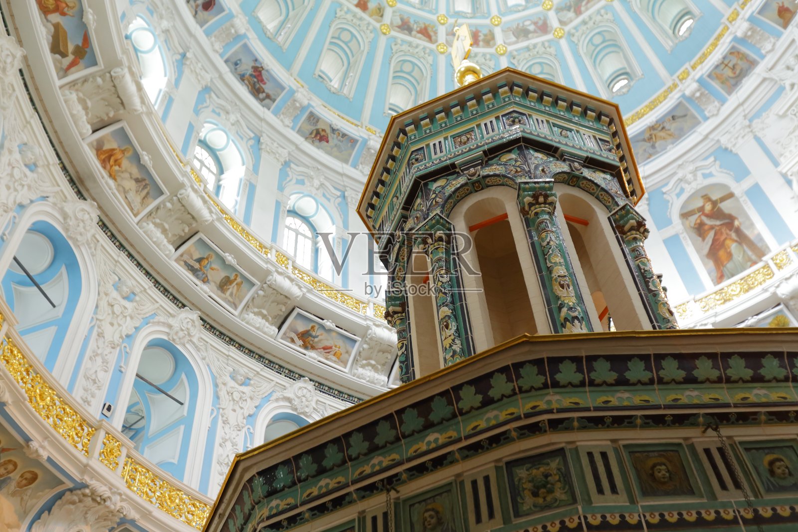 2019年8月21日，俄罗斯莫斯科伊斯特拉区。俄罗斯最大的修道院之一。新耶路撒冷修道院，内部设计。照片摄影图片