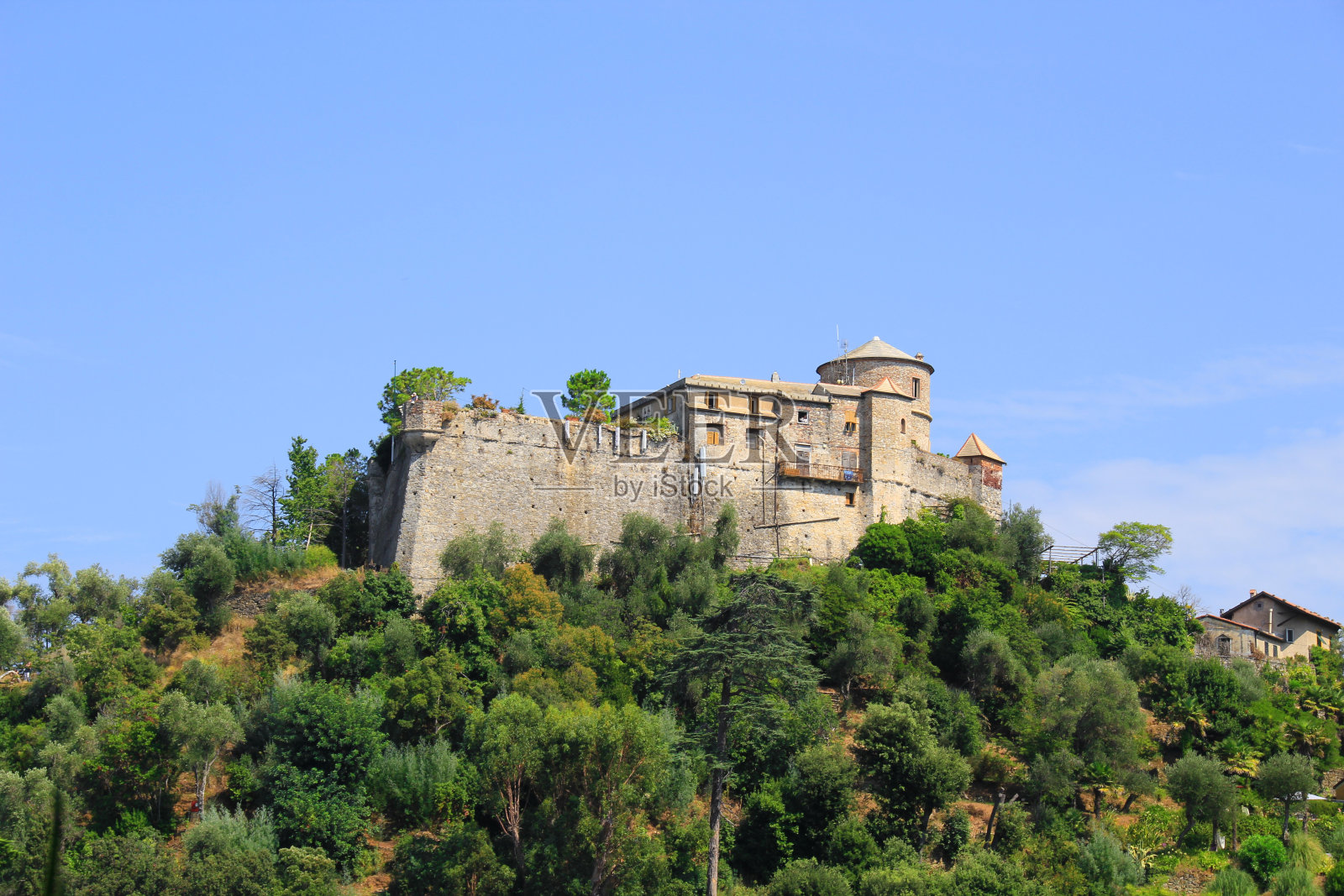 意大利波托菲诺的布朗堡。照片摄影图片