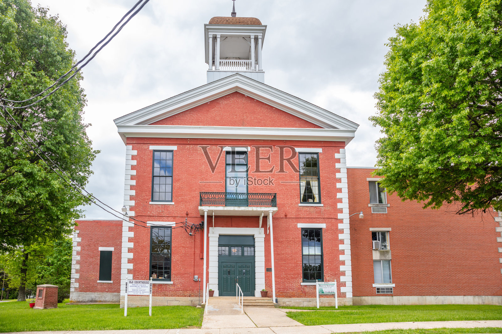 老菲尔普斯县法院位于美国密苏里州罗拉。照片摄影图片