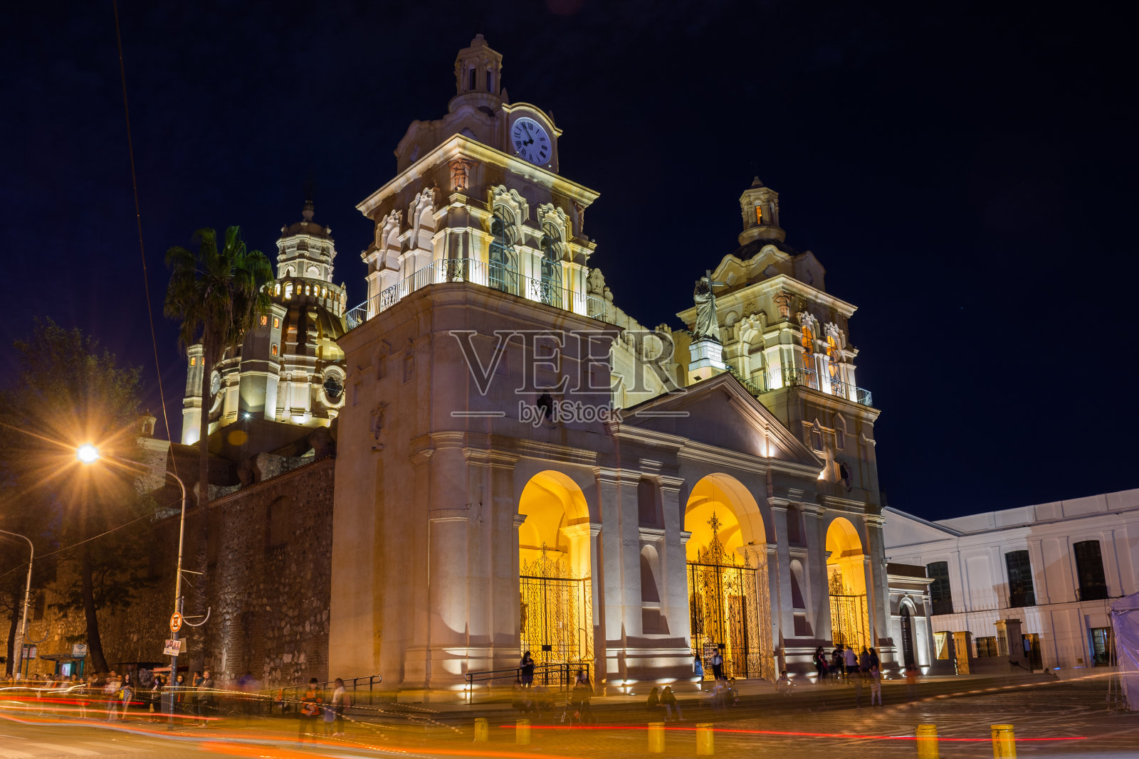 阿根廷科尔多瓦大教堂夜景照片摄影图片