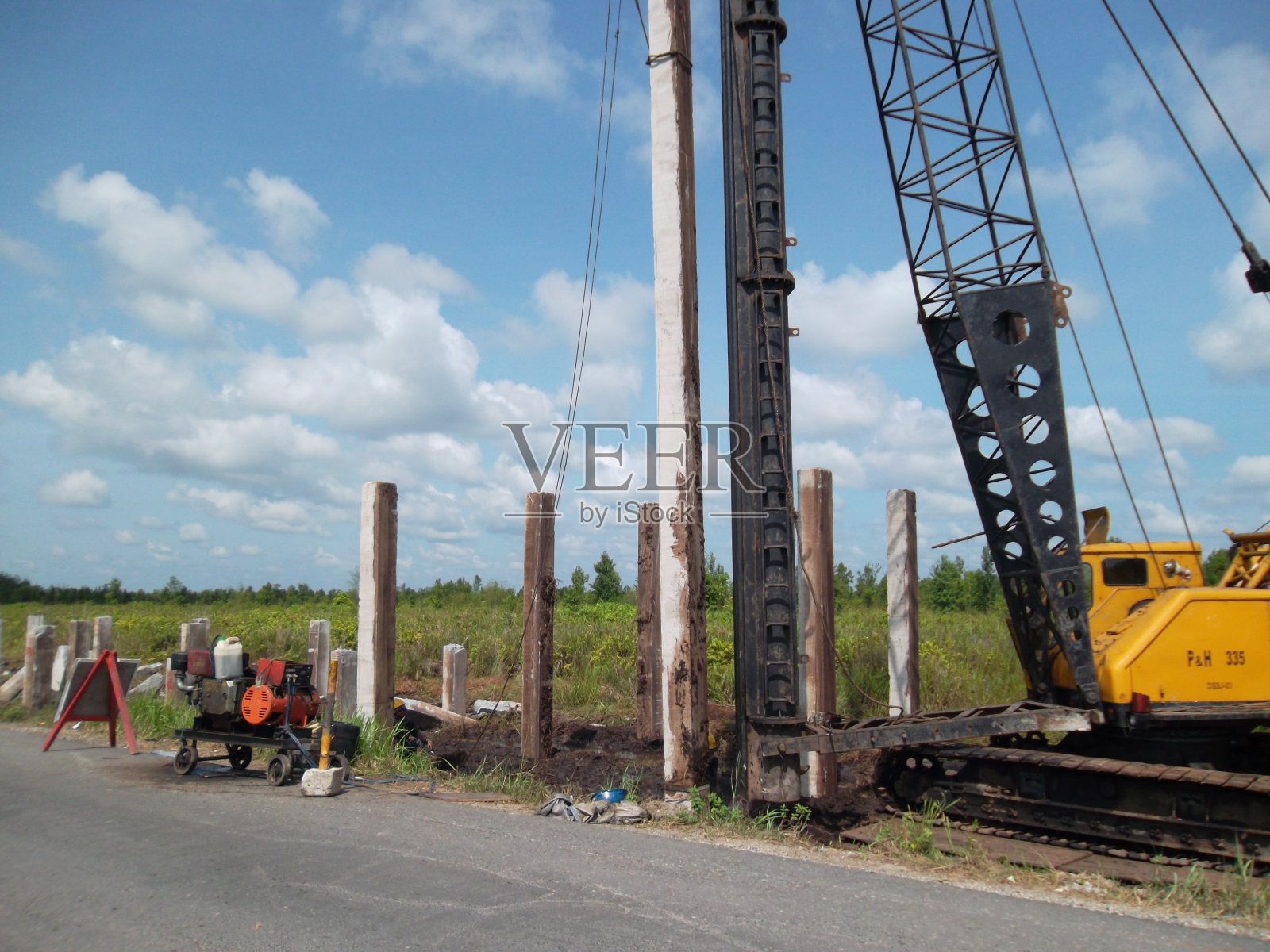打桩机照片摄影图片