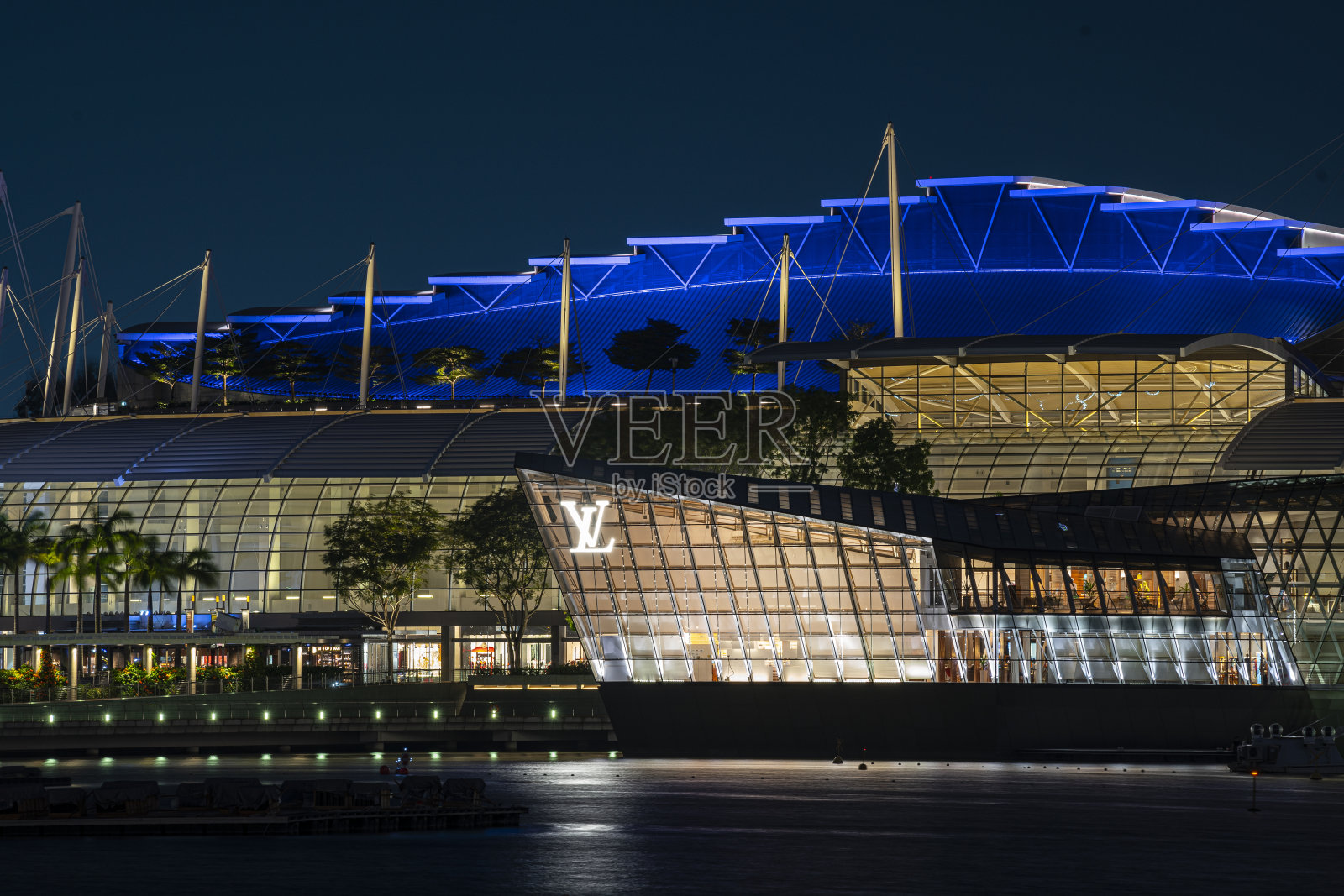 新加坡的路易威登专卖店照片摄影图片