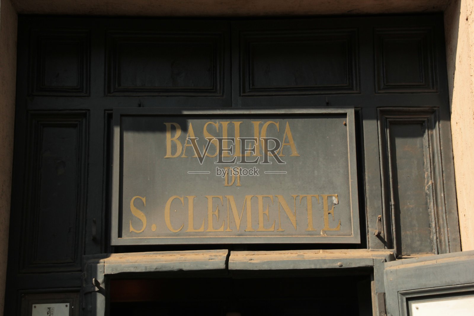 圣克莱门特大教堂照片摄影图片