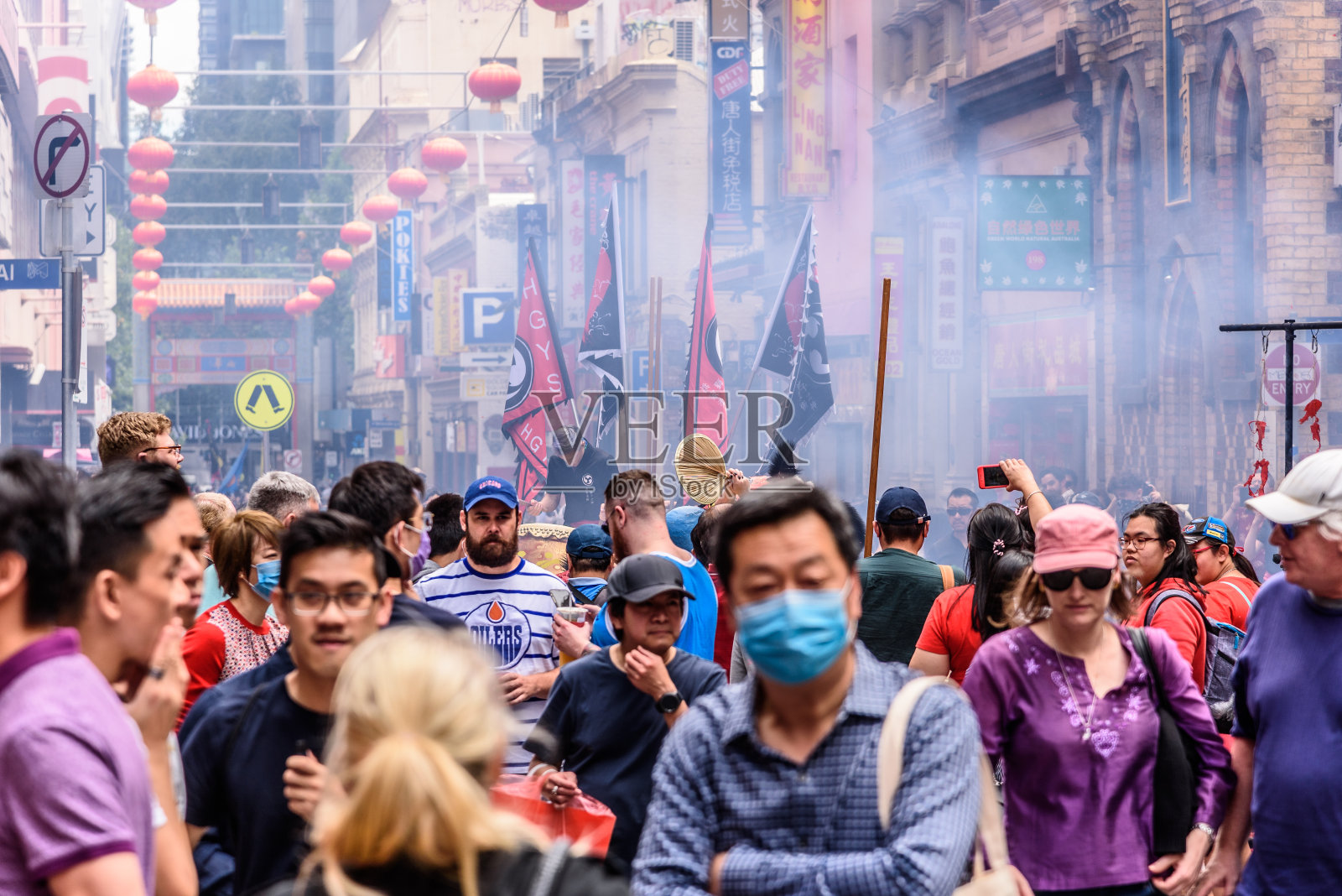 2020年2月2日，澳大利亚墨尔本唐人街的华人社区以舞狮、鼓声和鞭炮声庆祝中国新年照片摄影图片