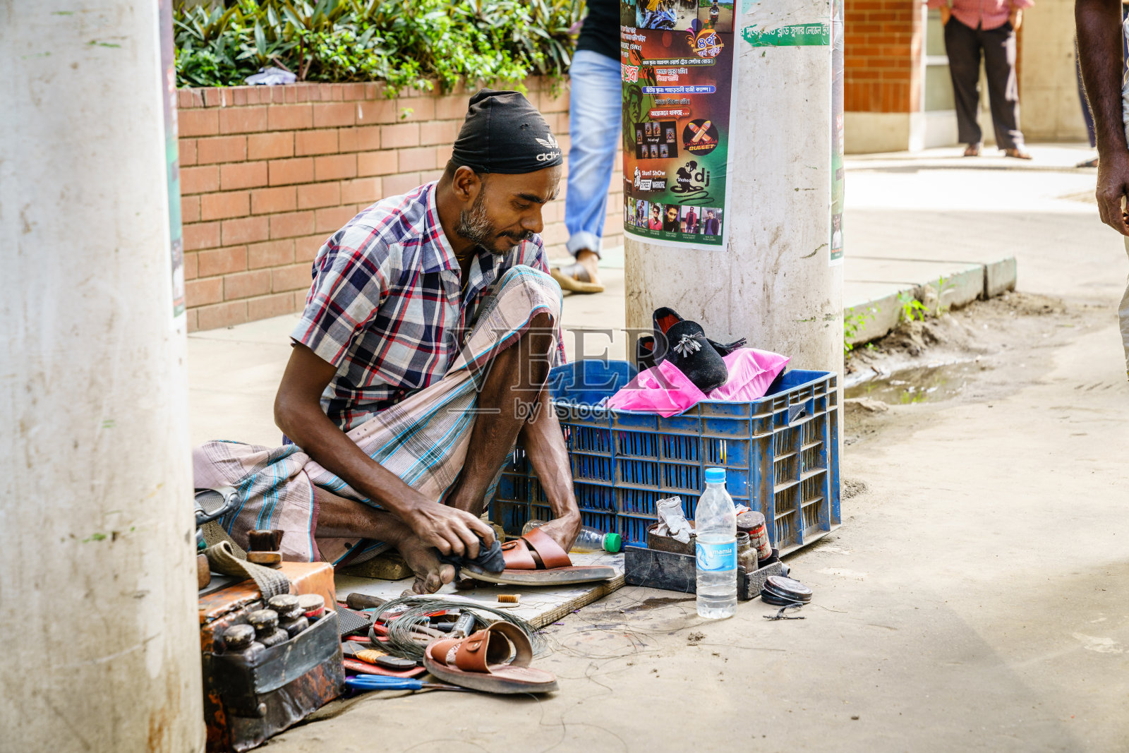孟加拉国吉大港的街头小贩照片摄影图片