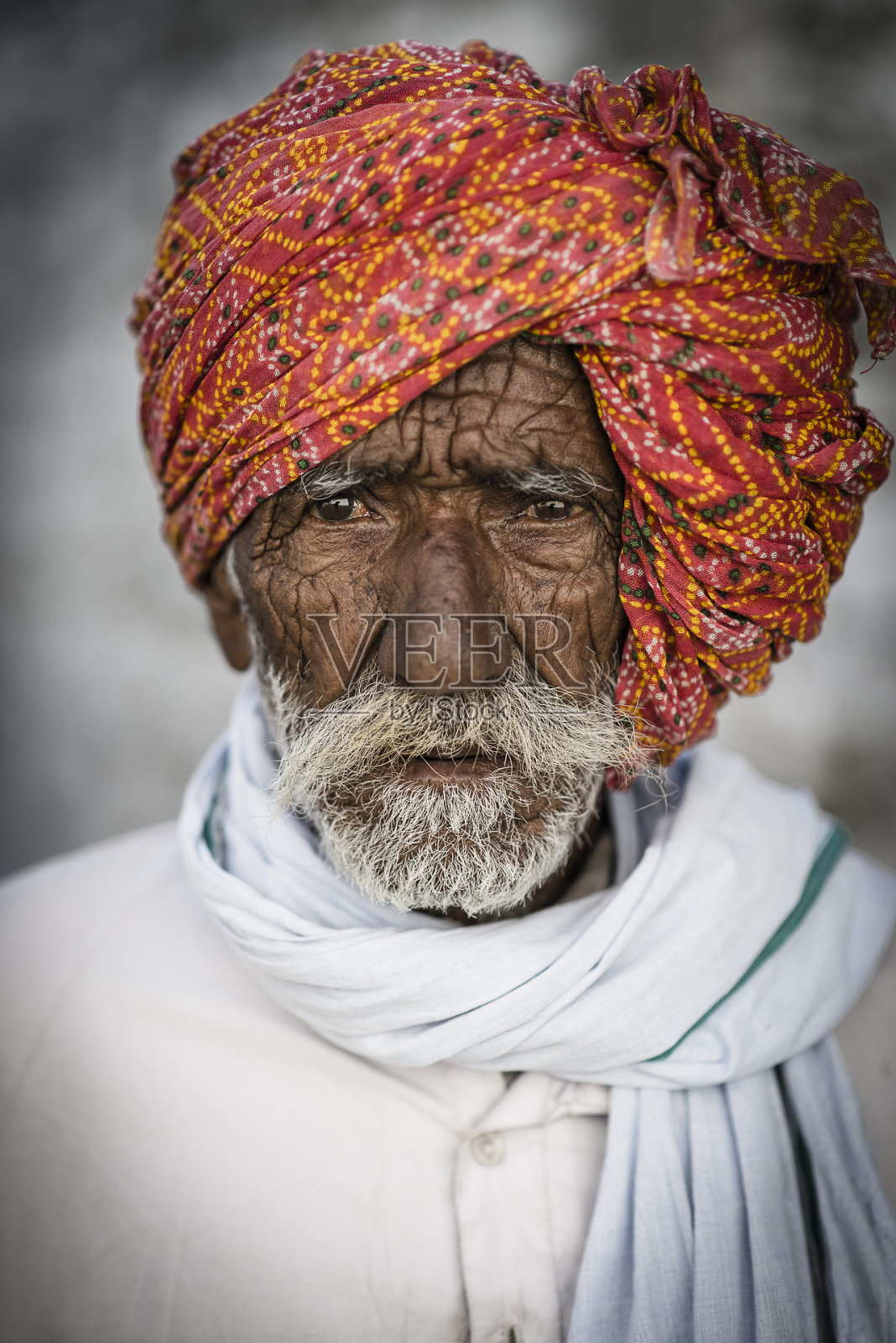来自印度拉贾斯坦邦普什卡的老人们照片摄影图片