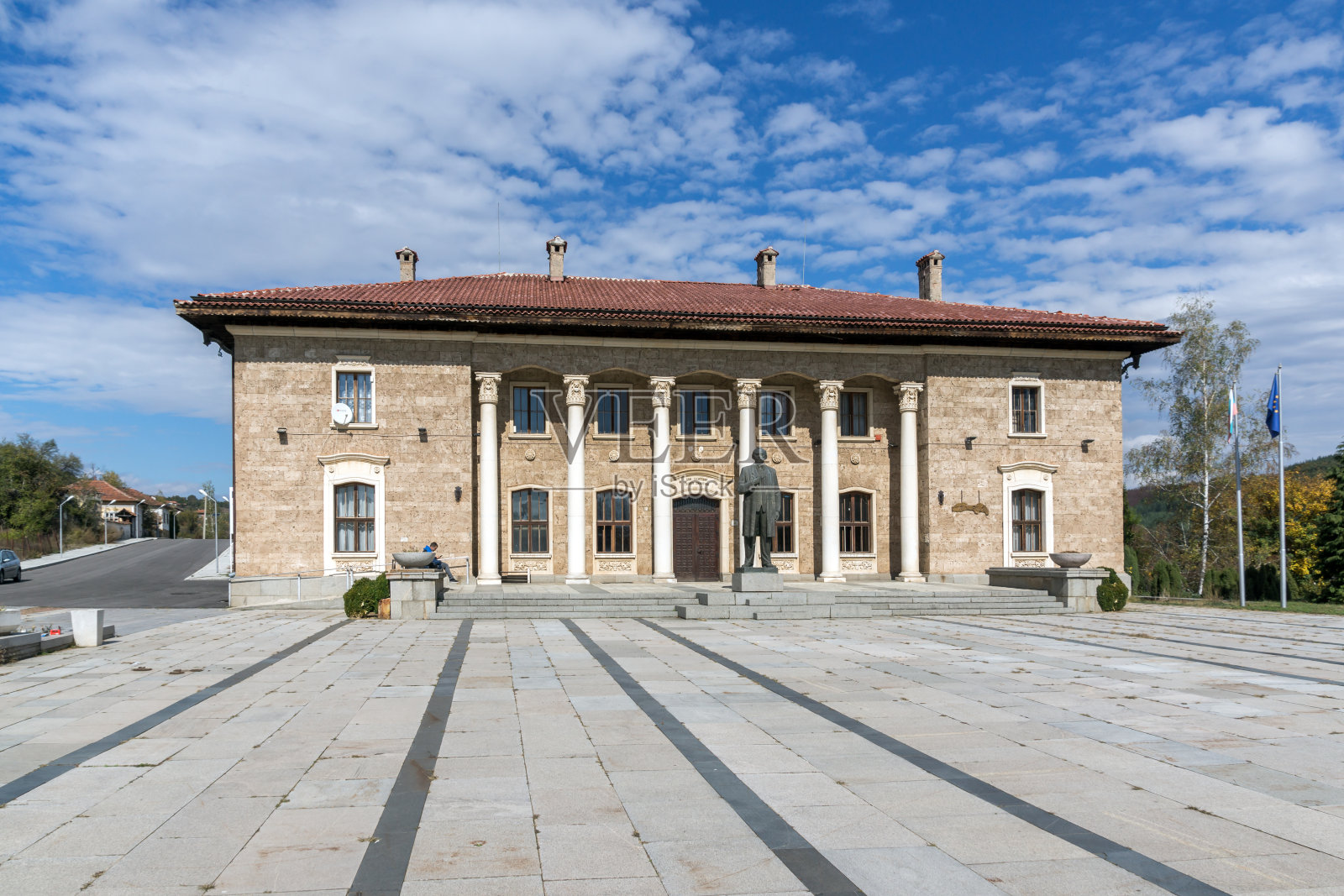 保加利亚科瓦切夫茨——2016年10月9日:保加利亚科瓦切夫茨村格奥尔基·迪米特洛夫的博物馆和纪念碑照片摄影图片