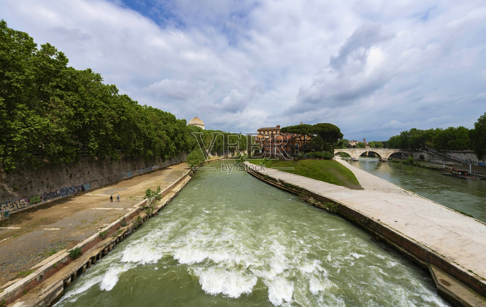 罗马台伯河畔照片摄影图片
