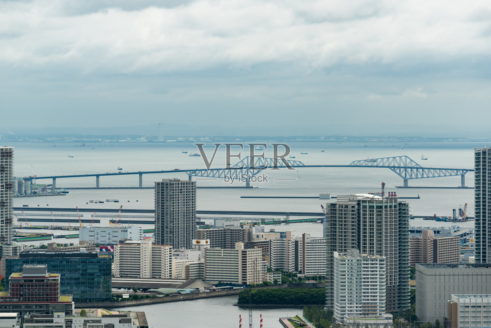 东京市区高速公路，日本，无人机拍摄照片摄影图片