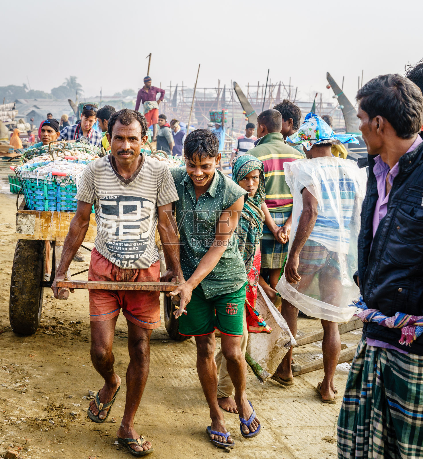 孟加拉国吉大港的鱼市照片摄影图片