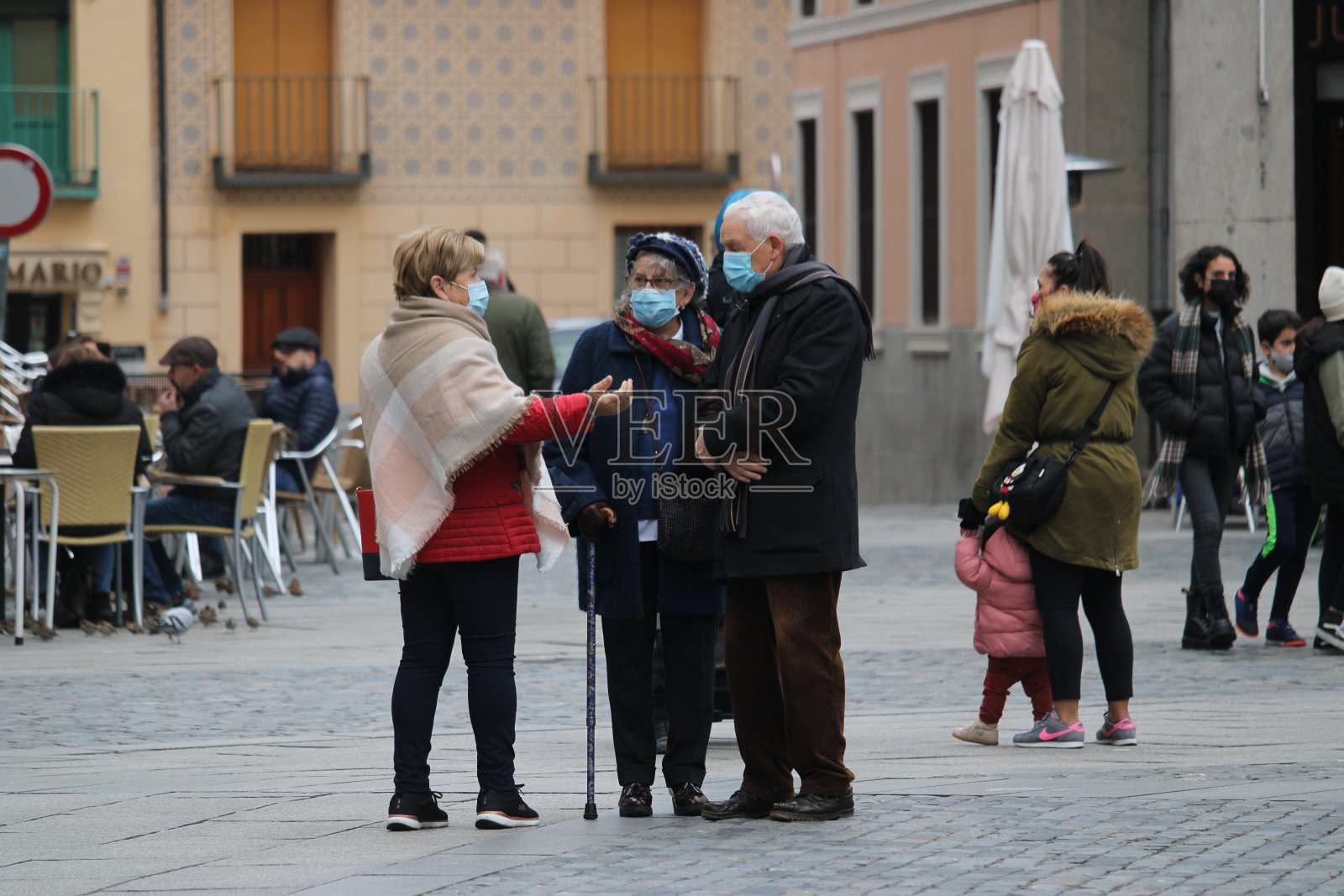 人参观塞戈维亚照片摄影图片