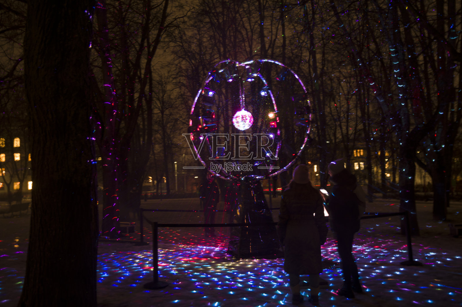 维尔纽斯光节上的宇宙爆炸装置照片摄影图片