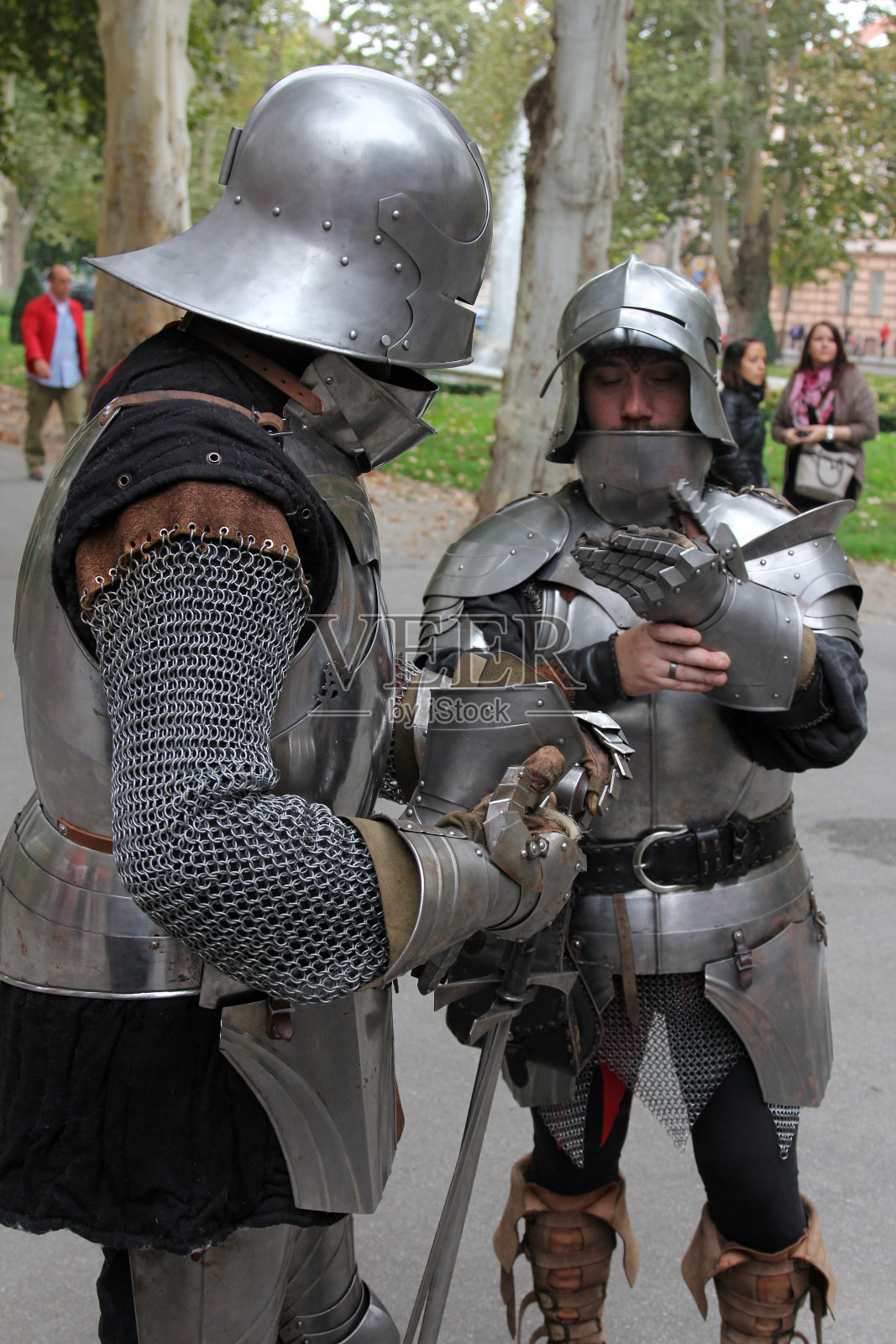 萨格勒布时间机器，19世纪城市服装的漫步照片摄影图片