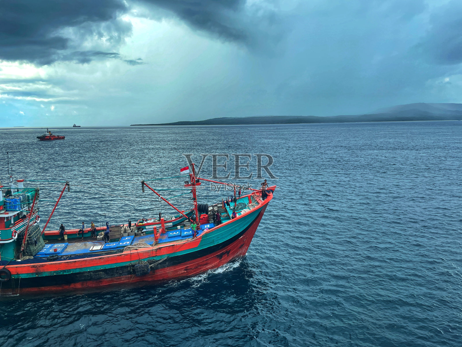 这幅画描绘了爪哇岛沿岸渔民的生活照片摄影图片