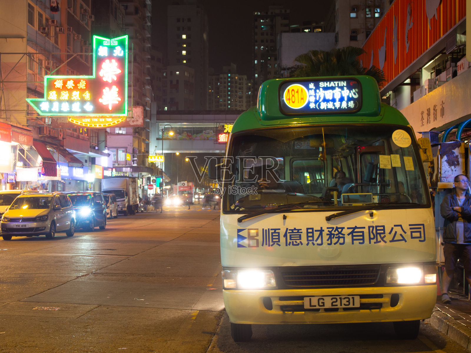 香港的霓虹灯和街景照片摄影图片