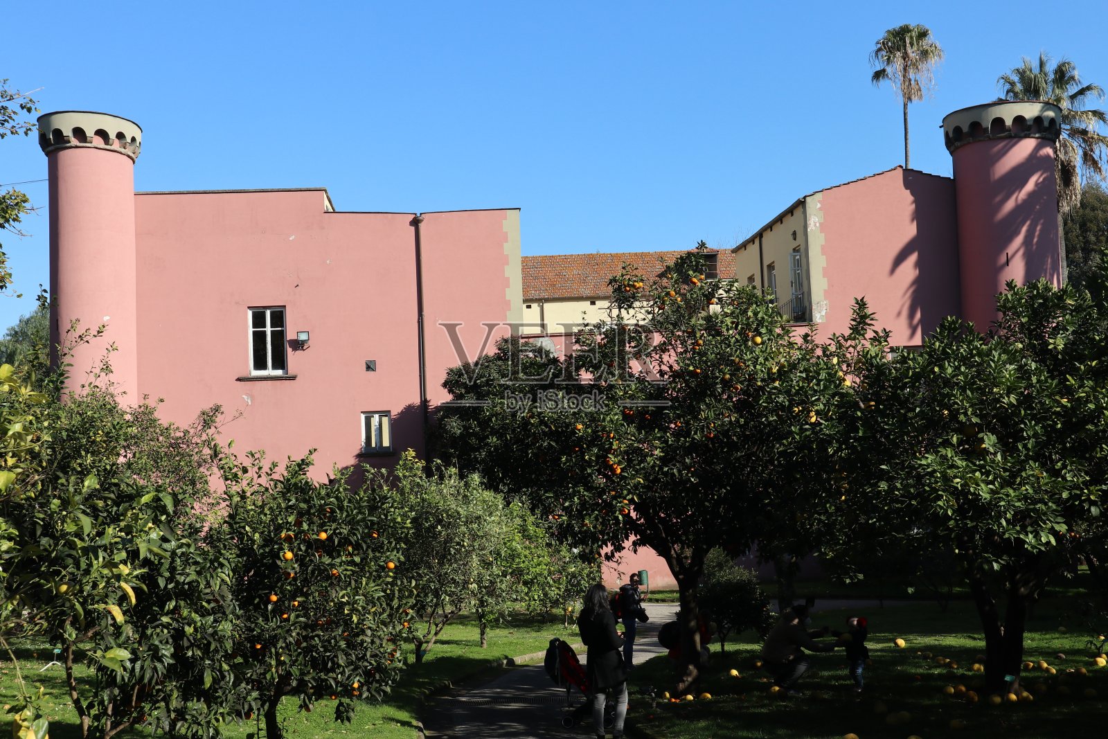 那不勒斯-侧façade城堡在皇家植物园照片摄影图片