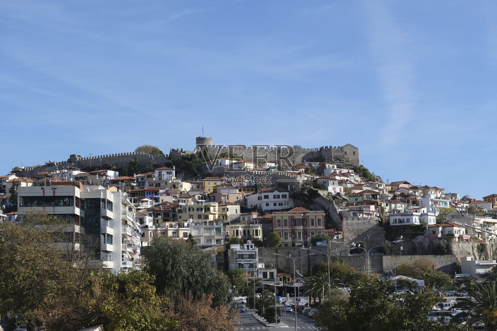 希腊海滨城市卡瓦拉照片摄影图片